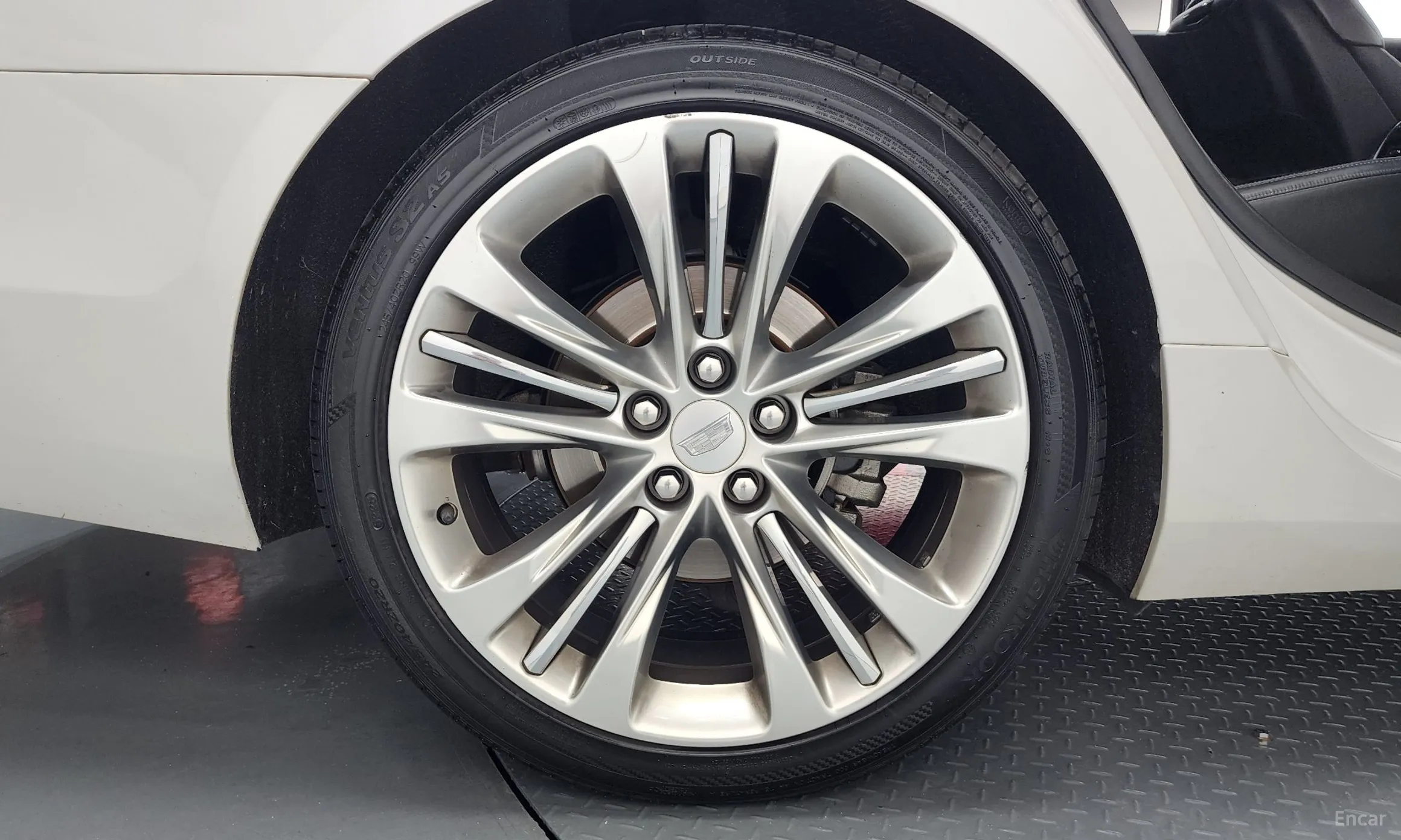 Cadillac CT6 превью 5