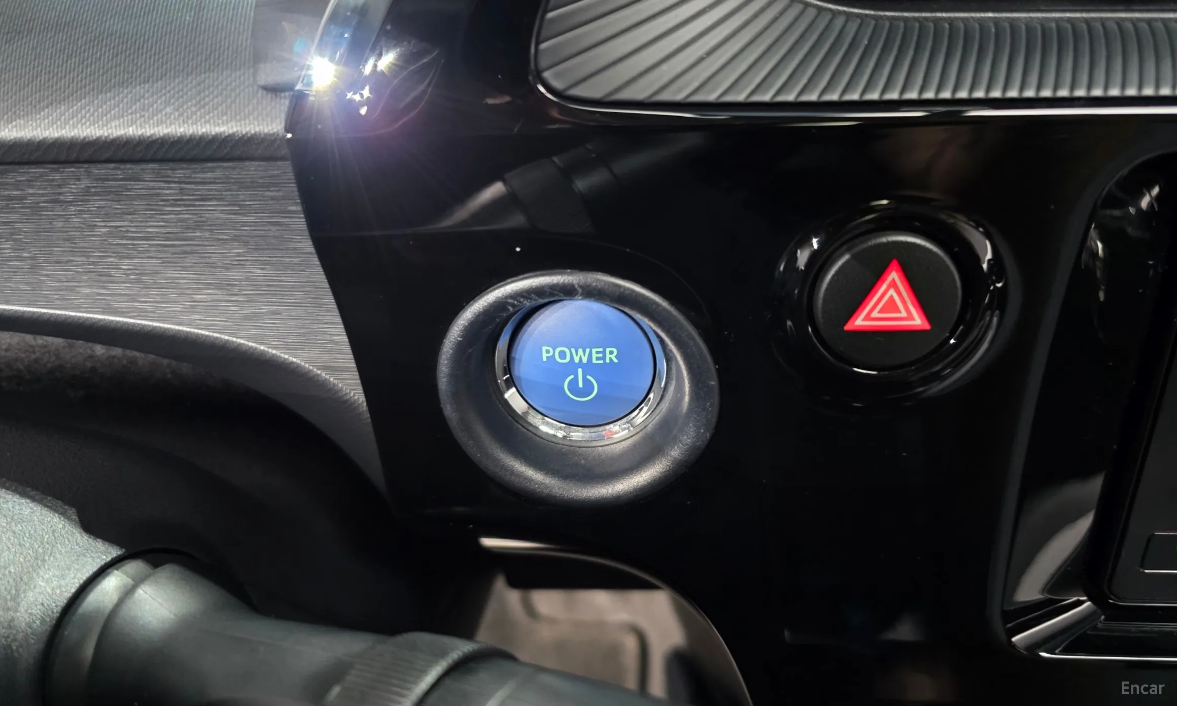 Toyota Prius C превью 17