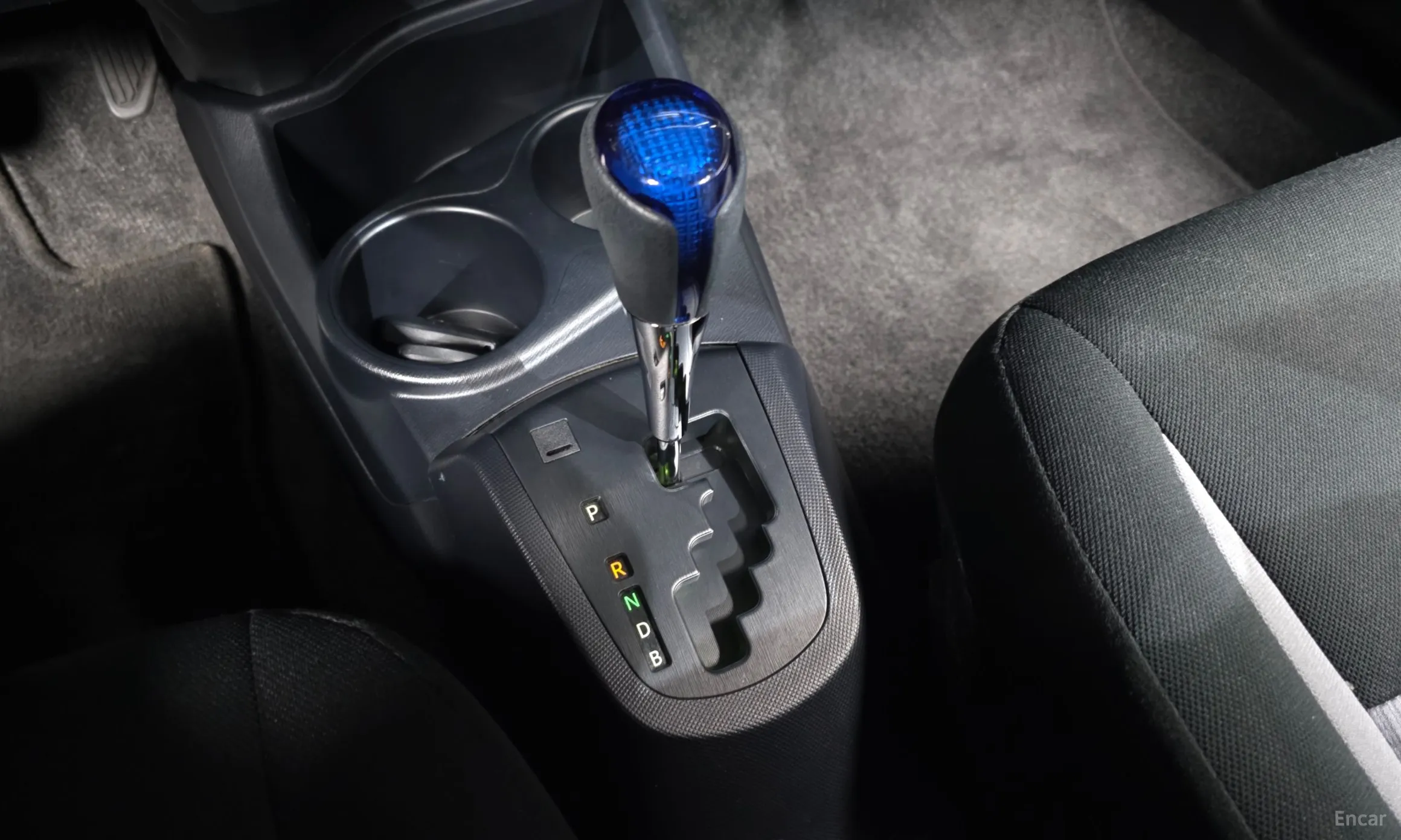 Toyota Prius C превью 9