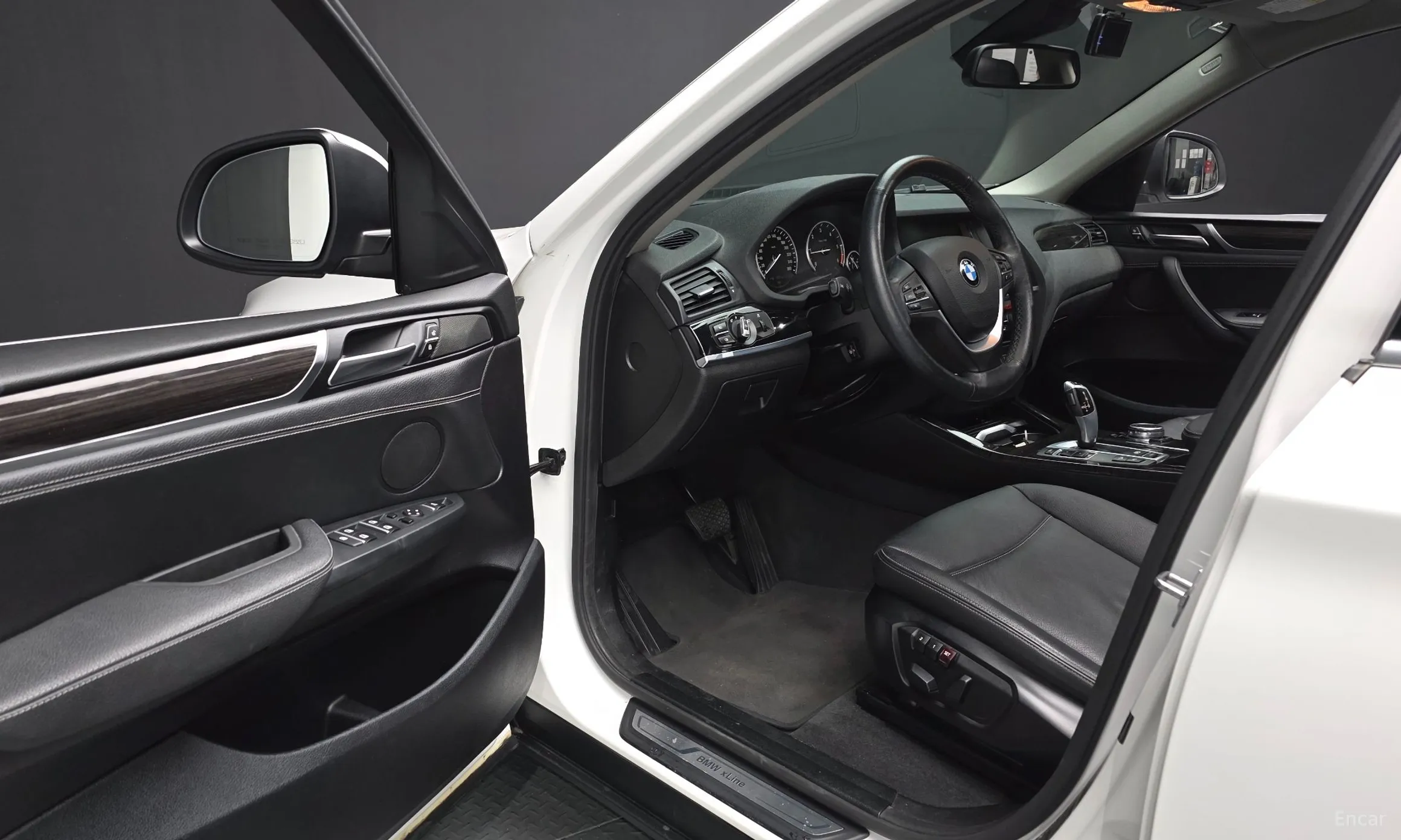 BMW X4 (F26) превью 10