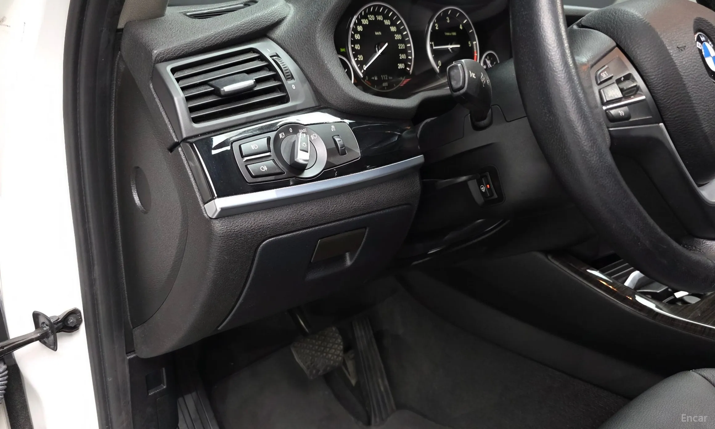 BMW X4 (F26) превью 13
