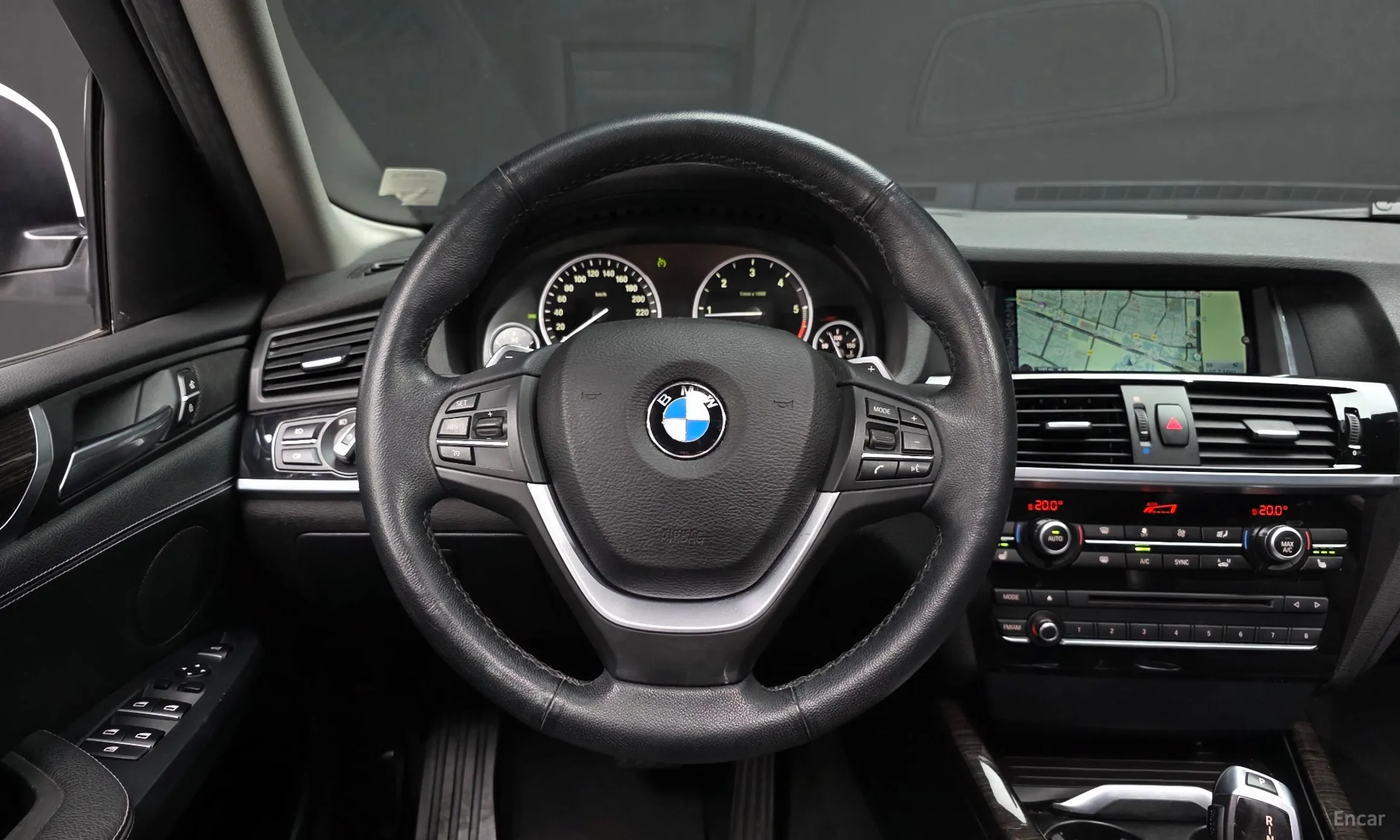 BMW X4 (F26) превью 14