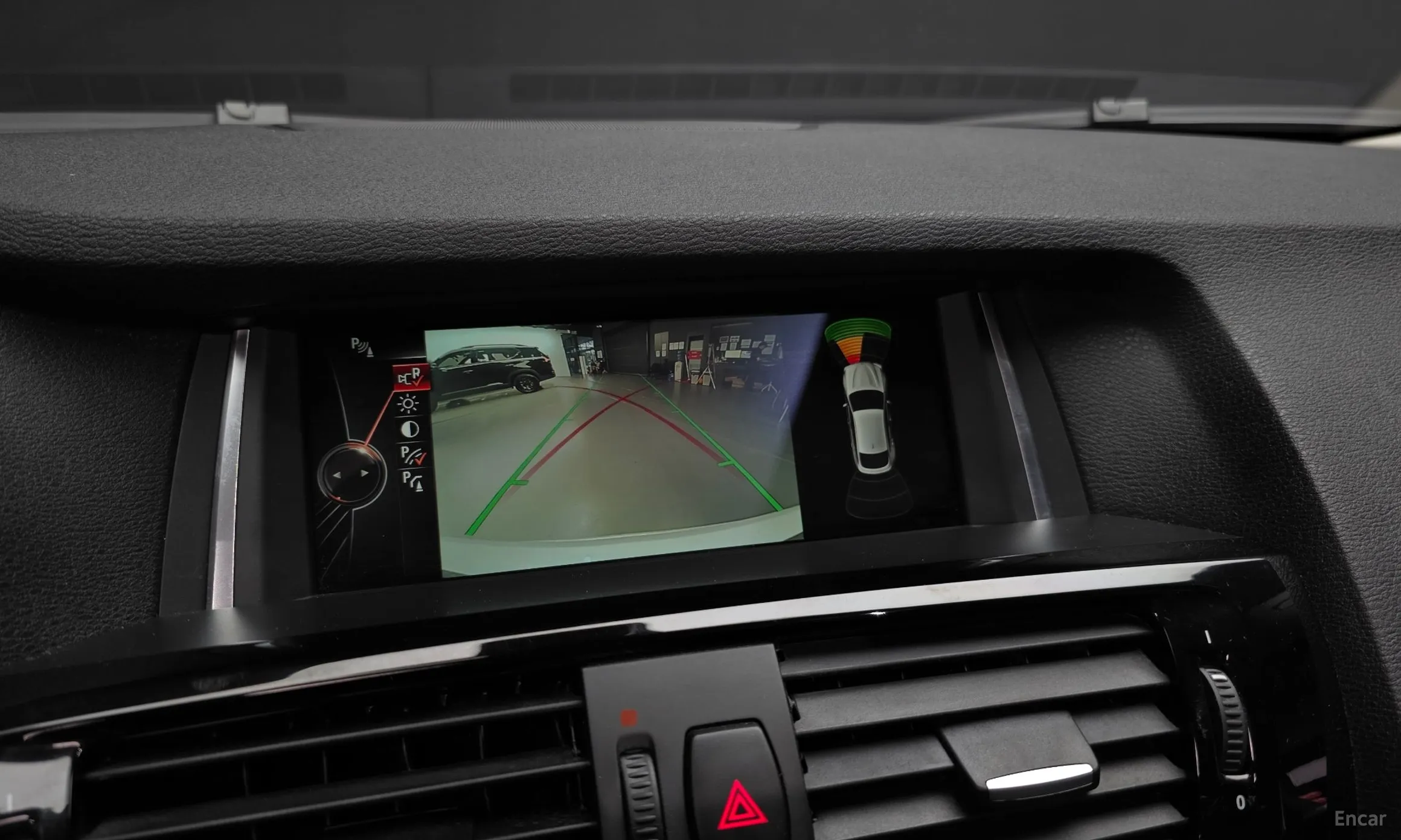 BMW X4 (F26) превью 16