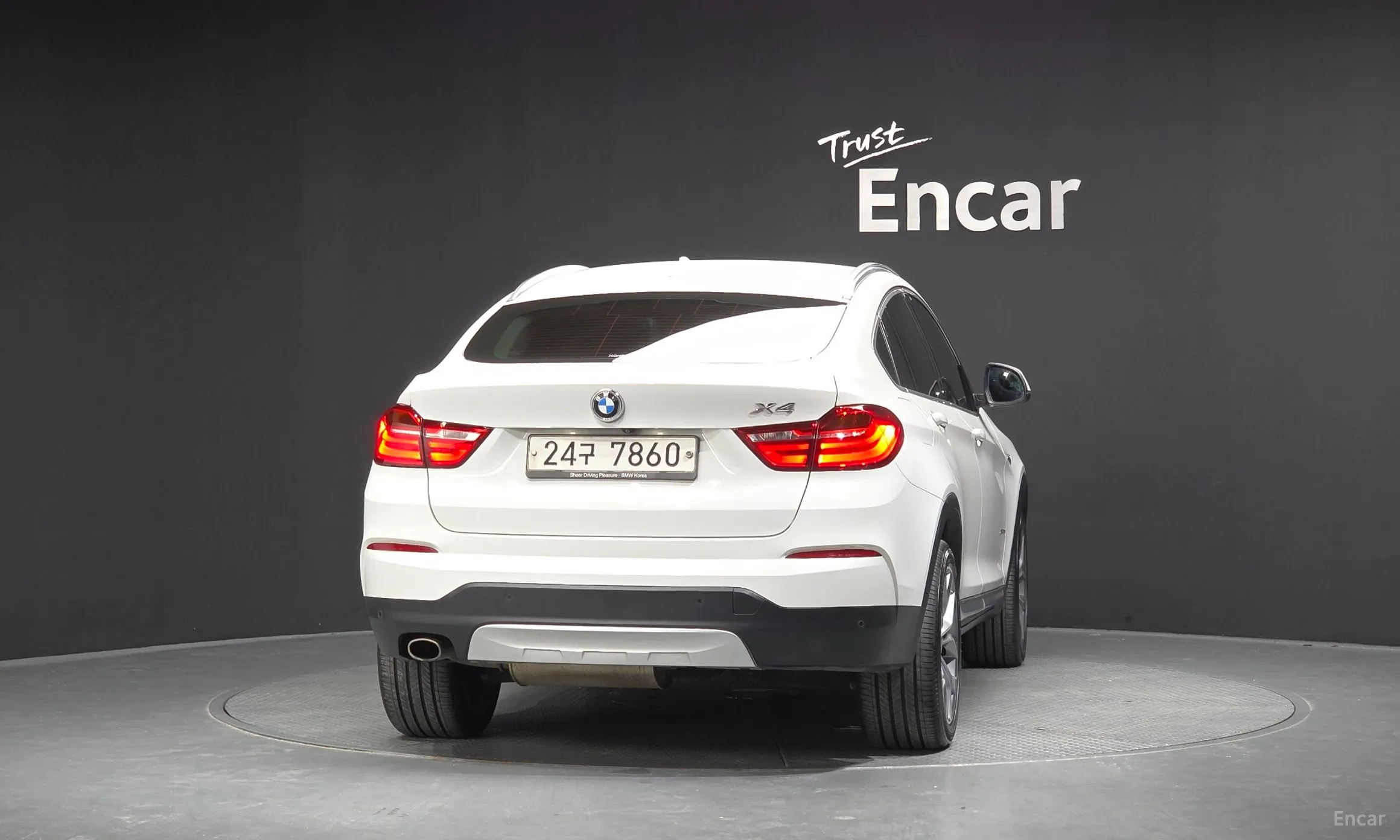 BMW X4 (F26) превью 4