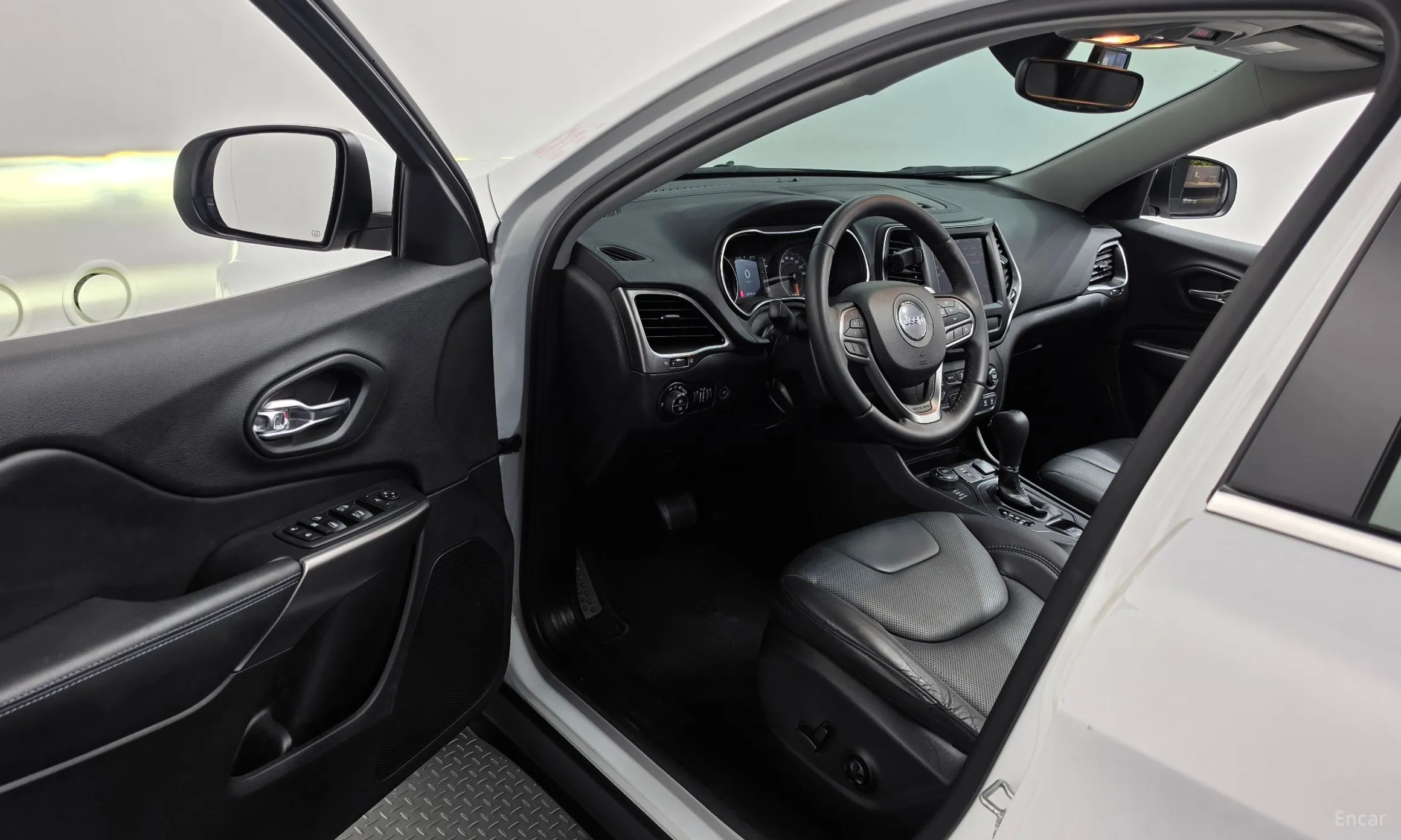 Jeep Cherokee (KL) превью 10