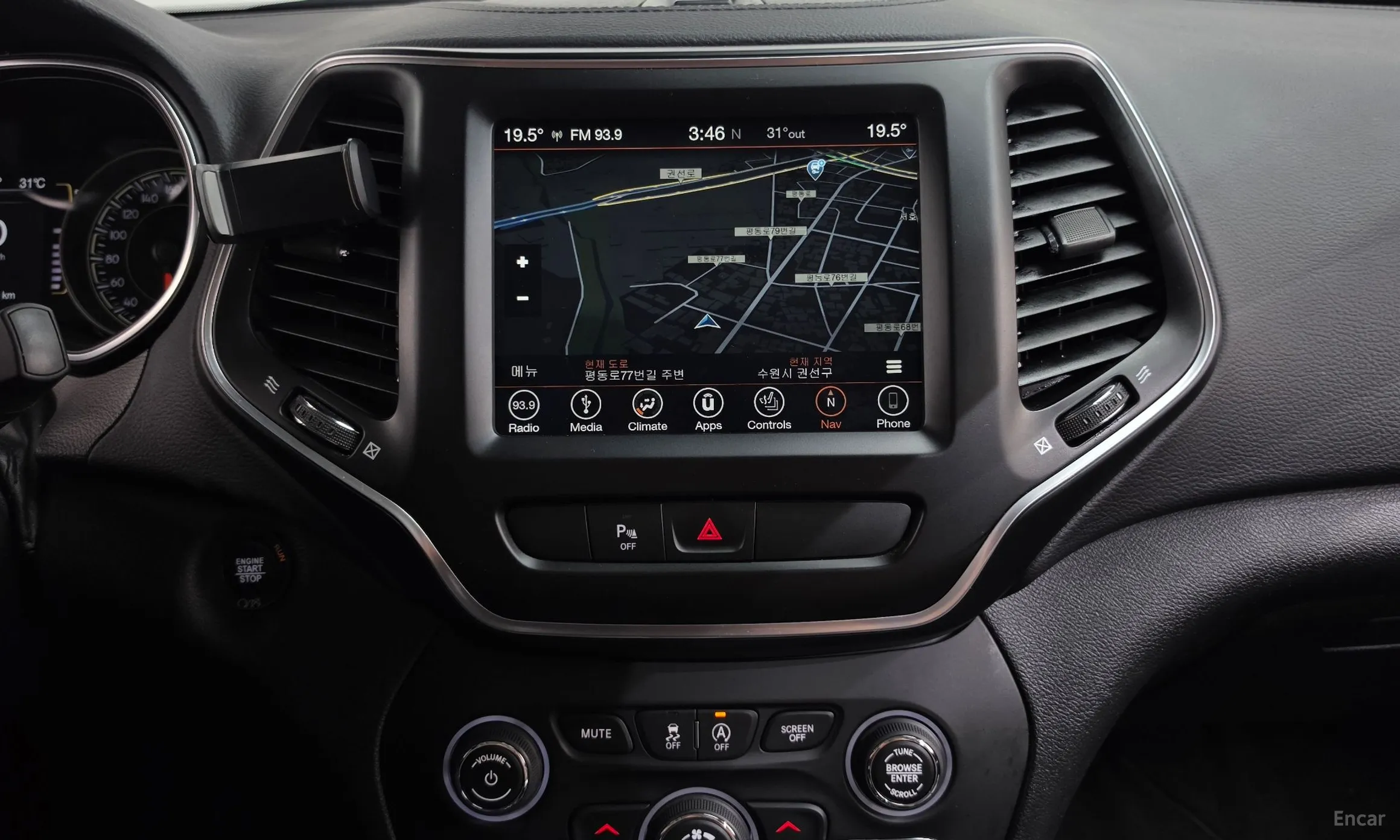 Jeep Cherokee (KL) превью 12