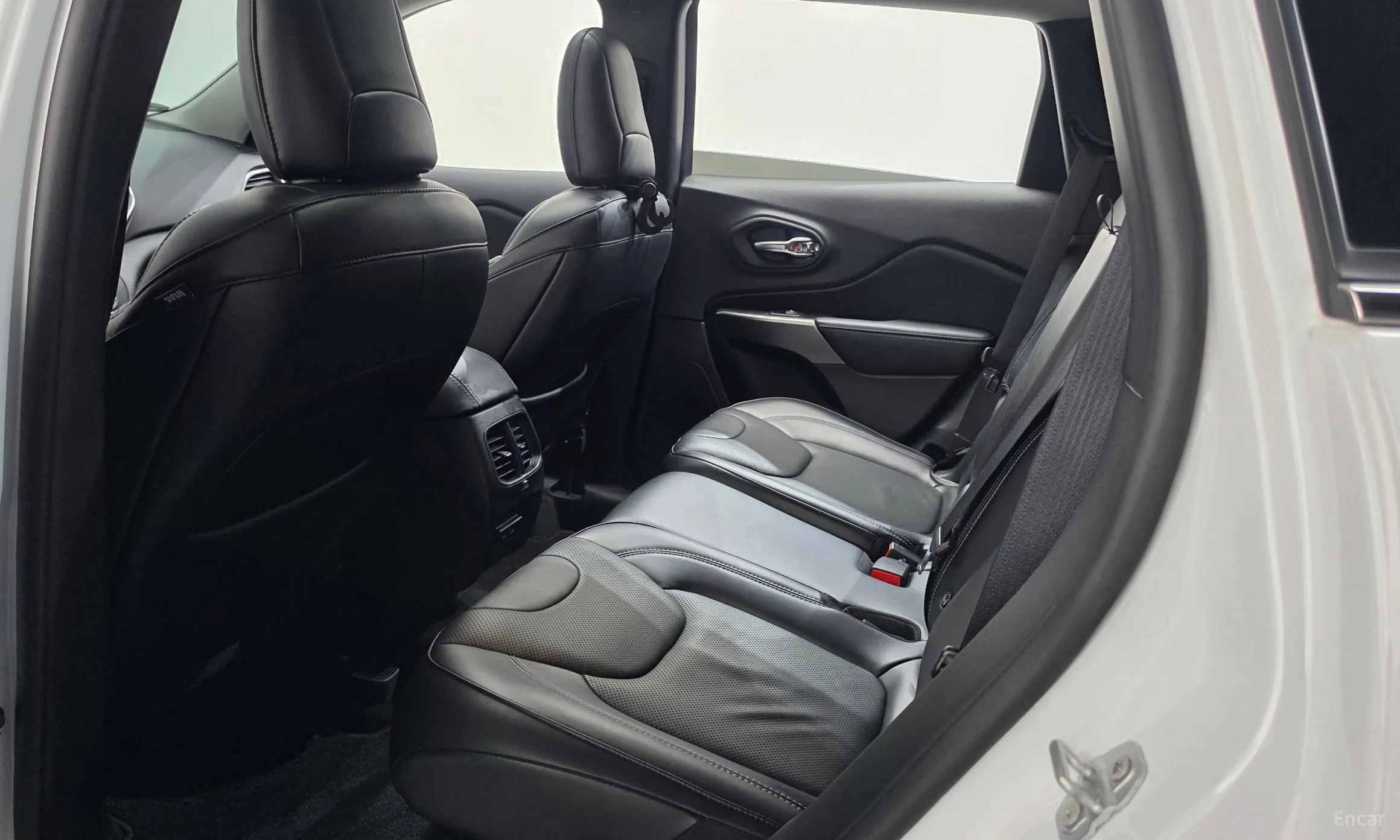 Jeep Cherokee (KL) превью 19
