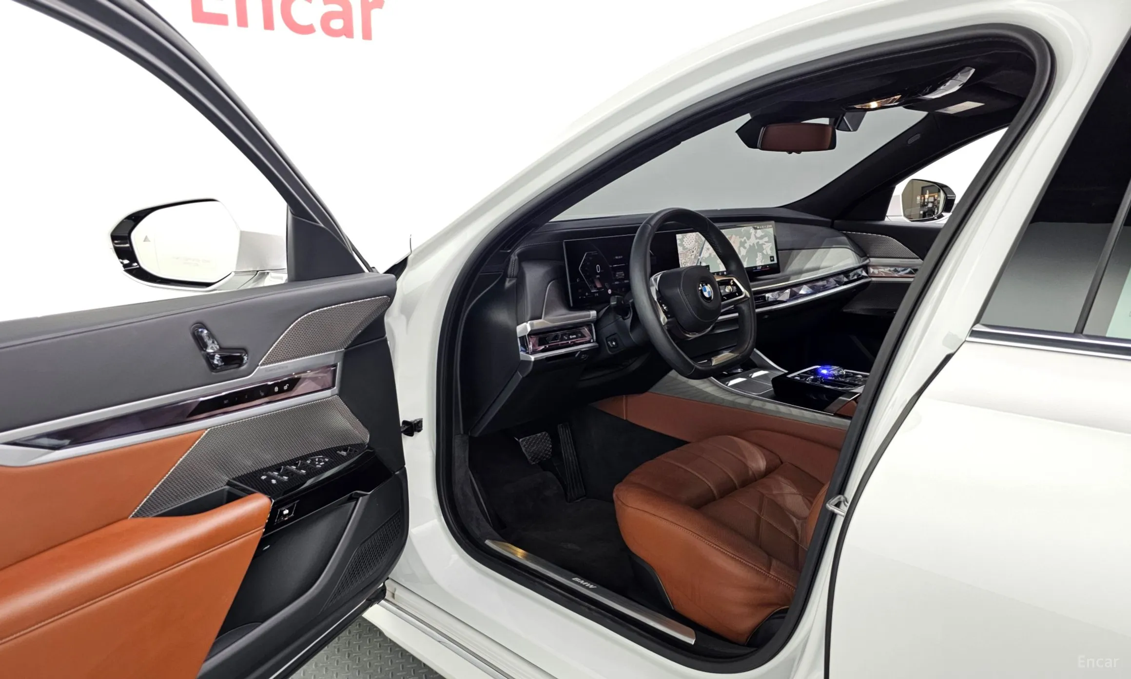 BMW 7 Series (G70) превью 10