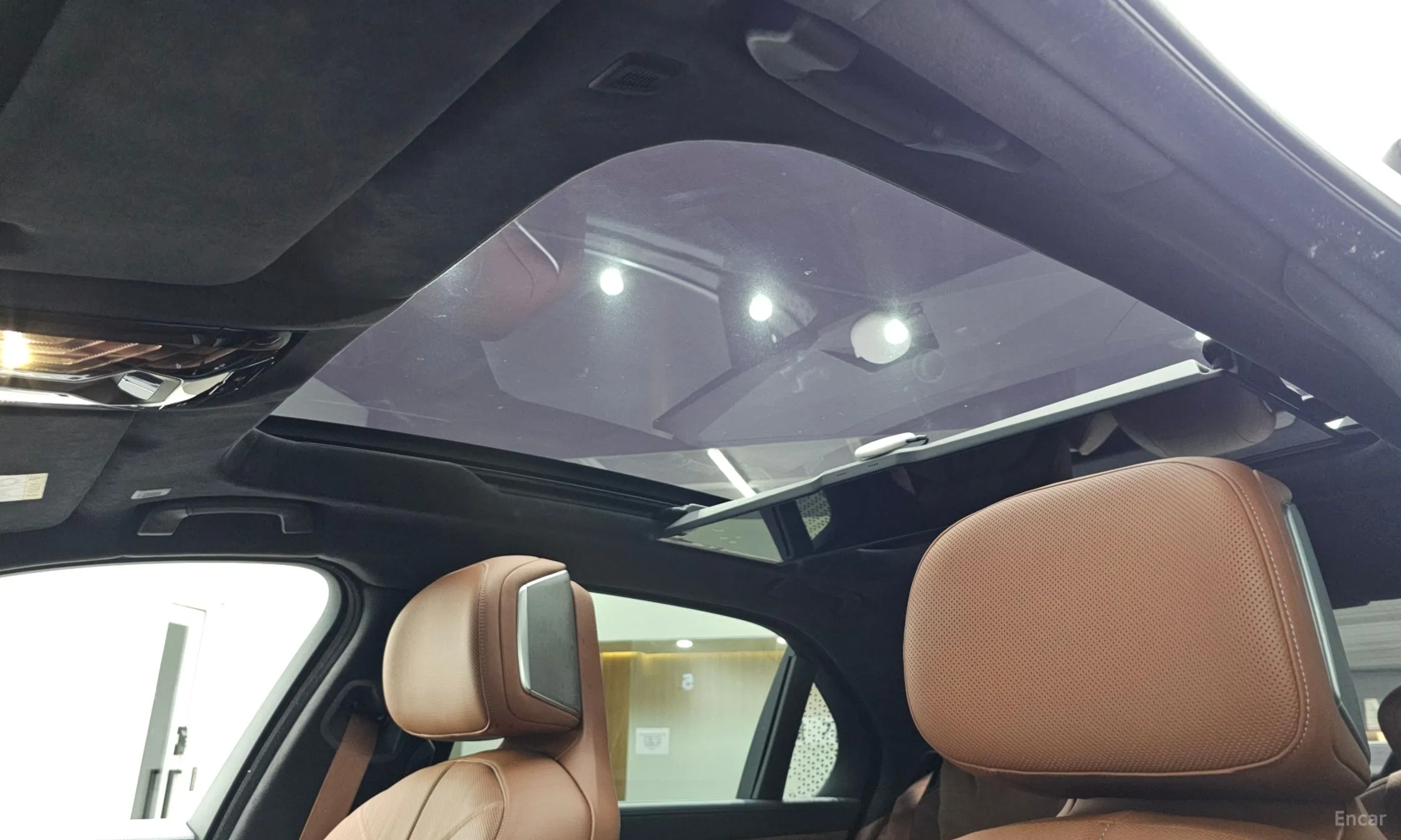 BMW 7 Series (G70) превью 18