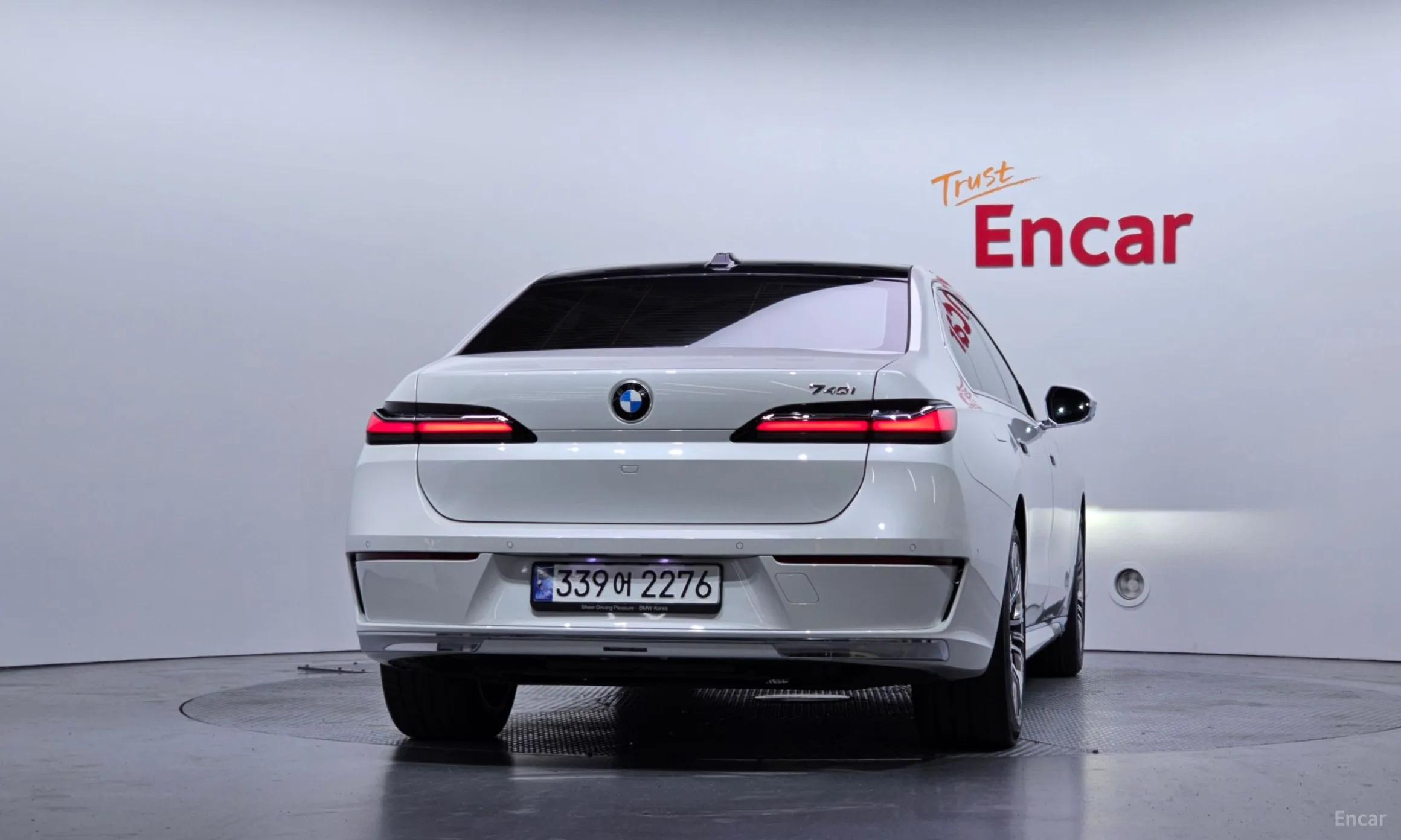 BMW 7 Series (G70) превью 4