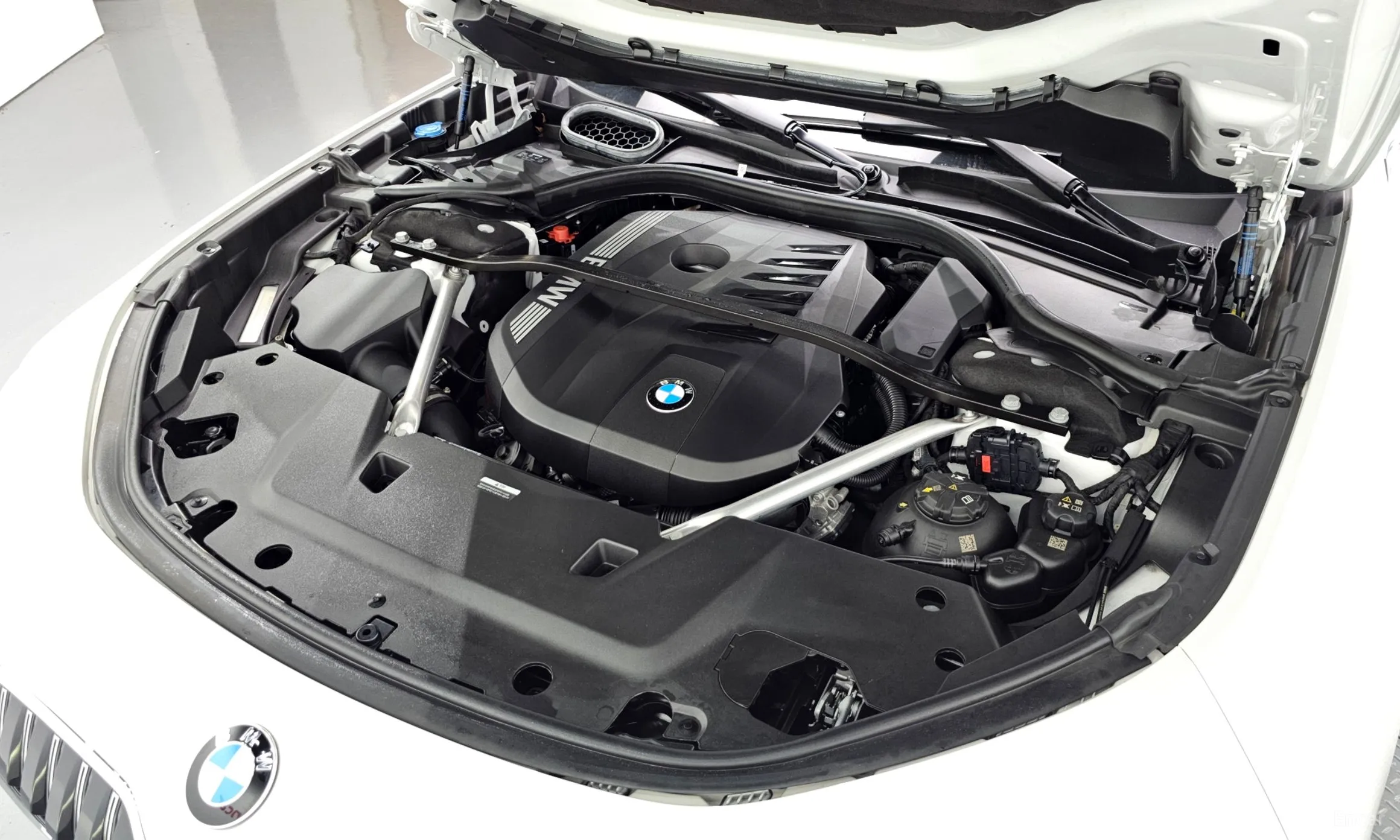 BMW 7 Series (G70) превью 6