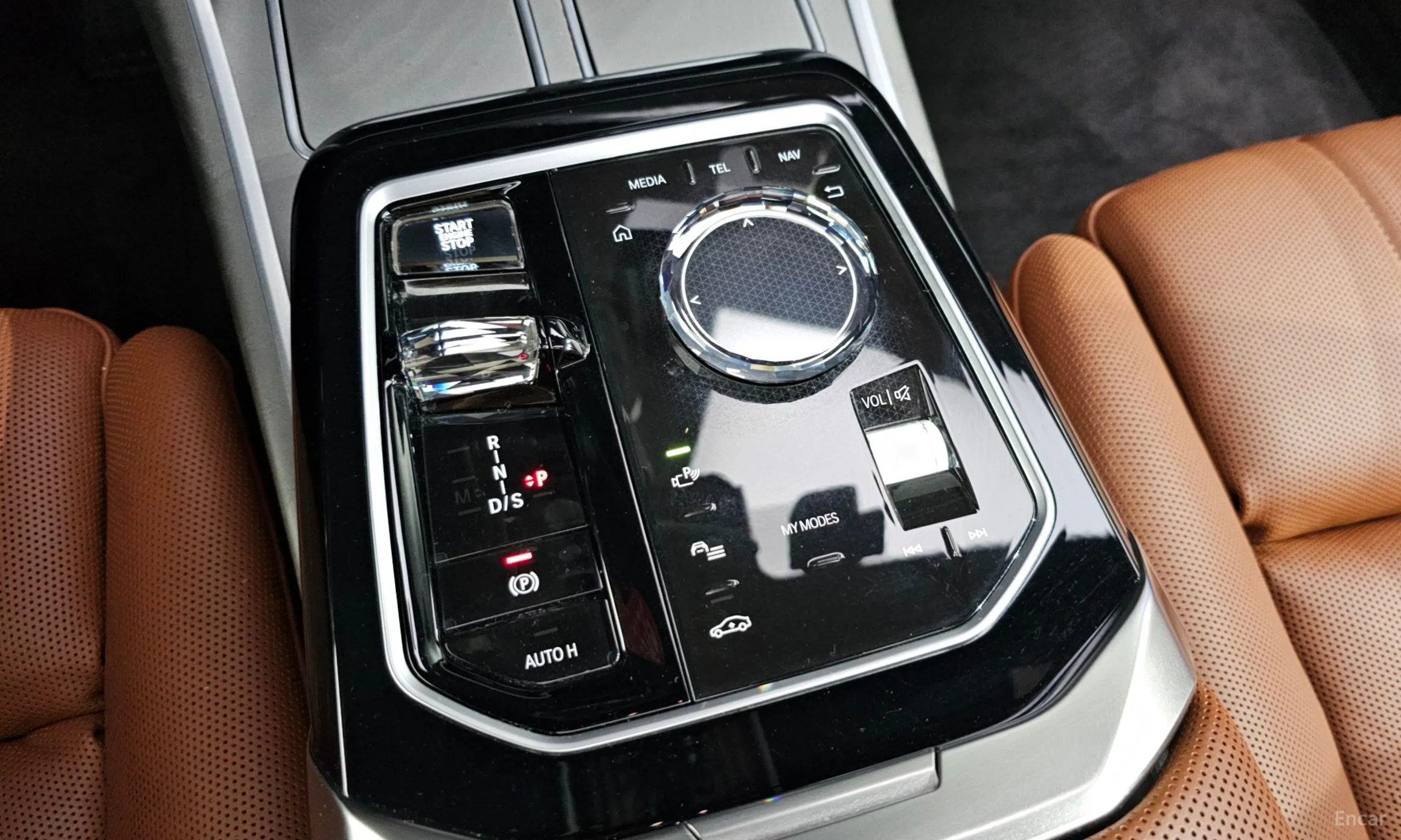 BMW 7 Series (G70) превью 9