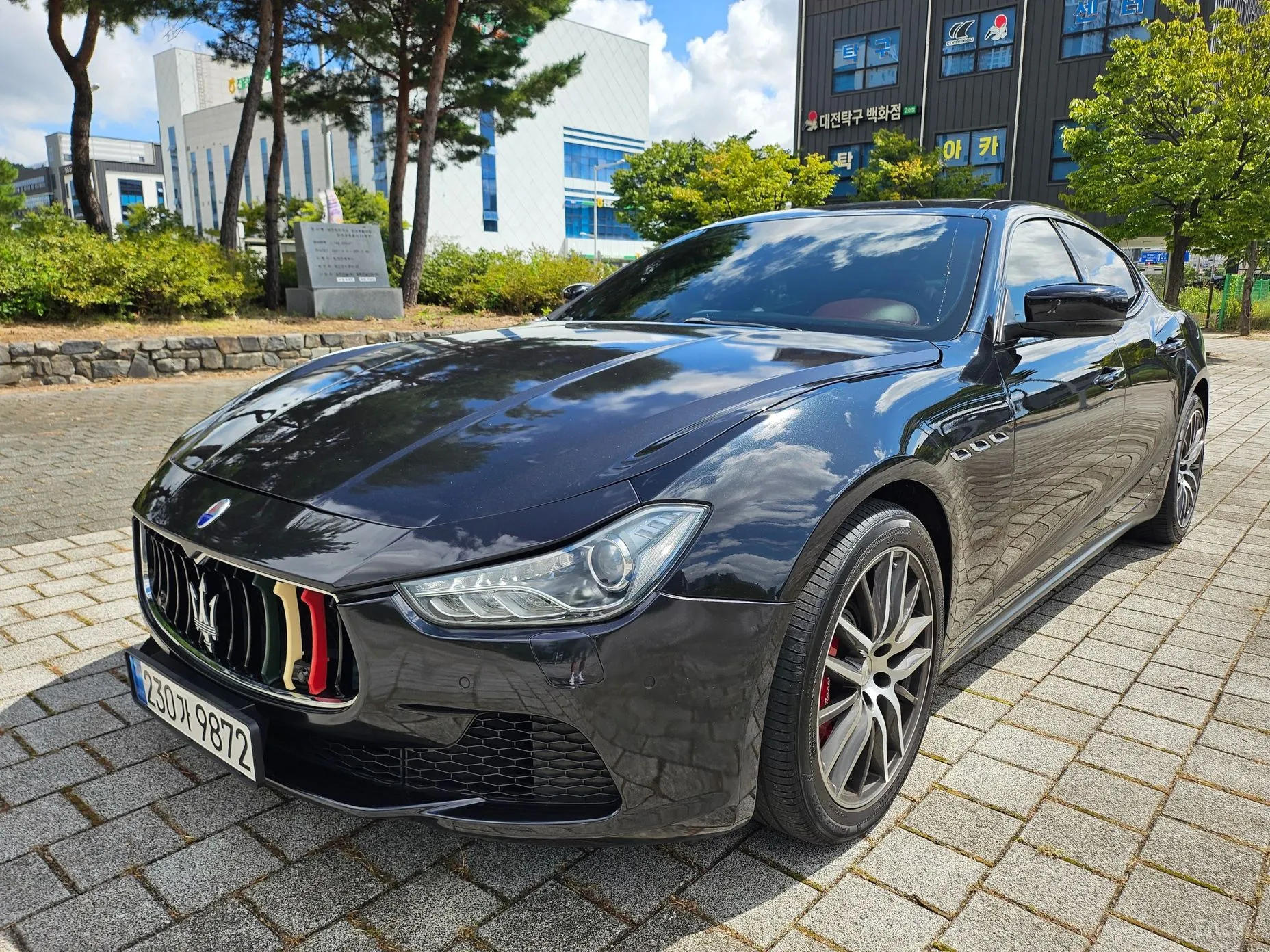 Maserati Ghibli превью 3