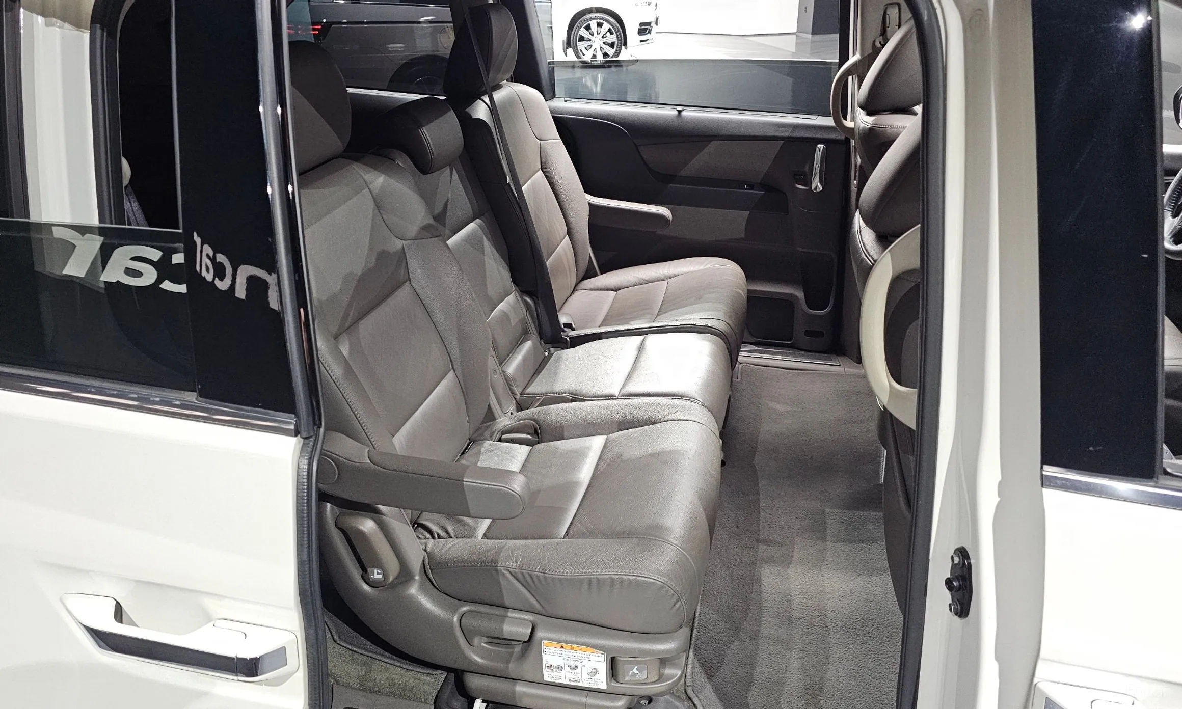 Honda Odyssey превью 11