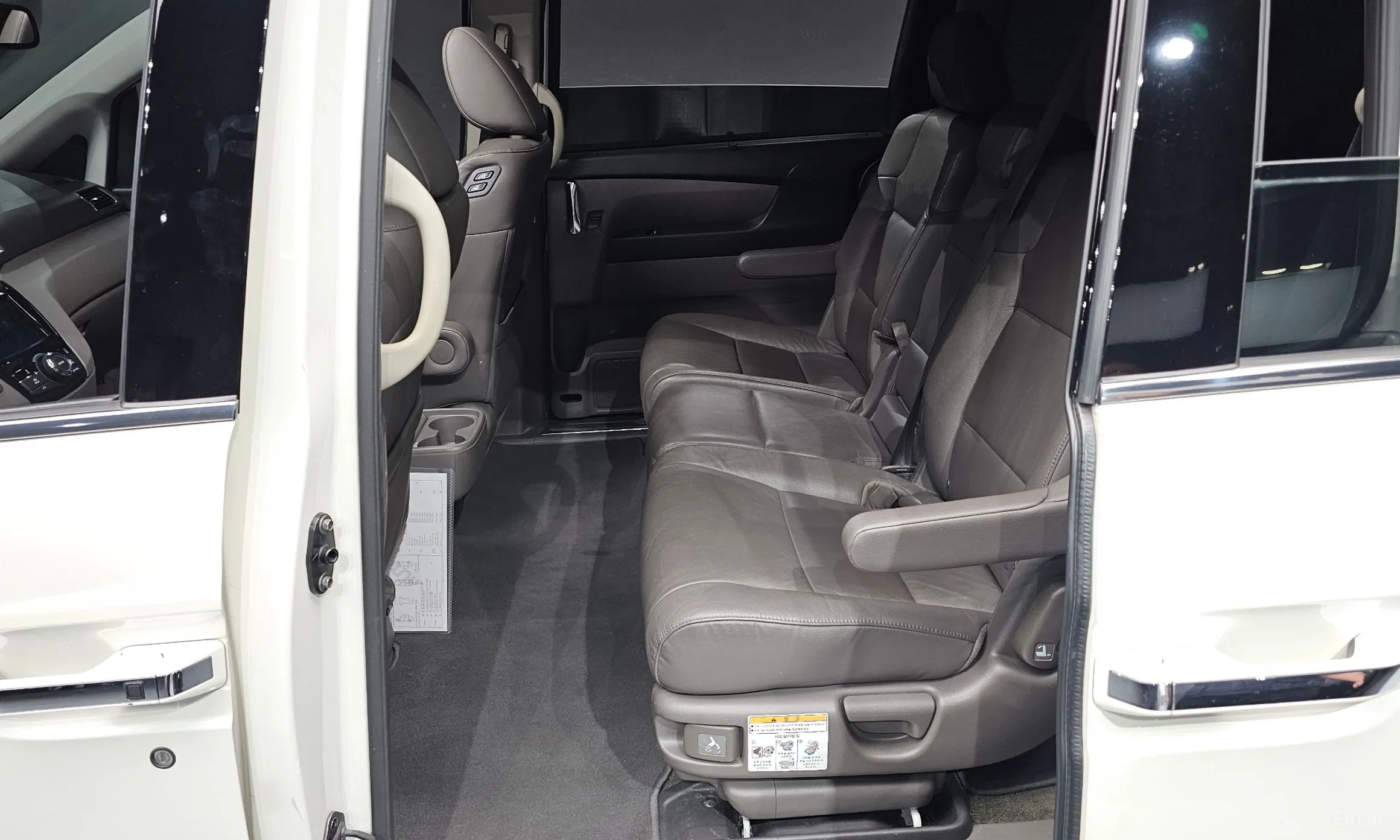 Honda Odyssey превью 12