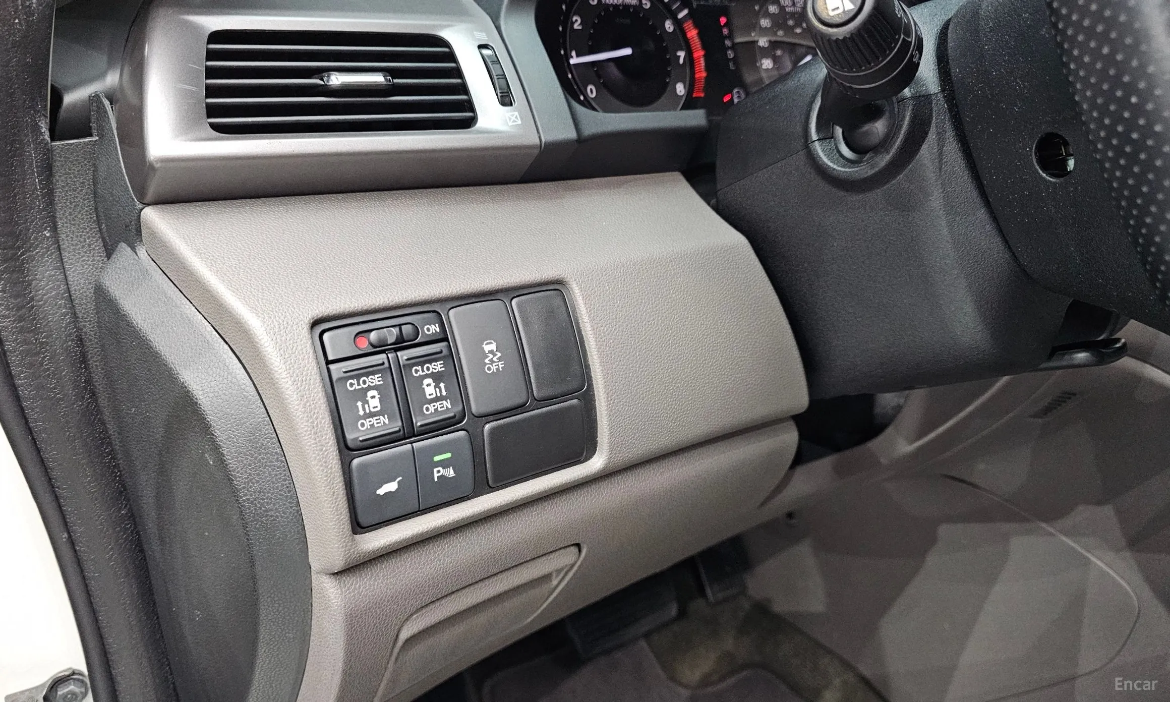 Honda Odyssey превью 18