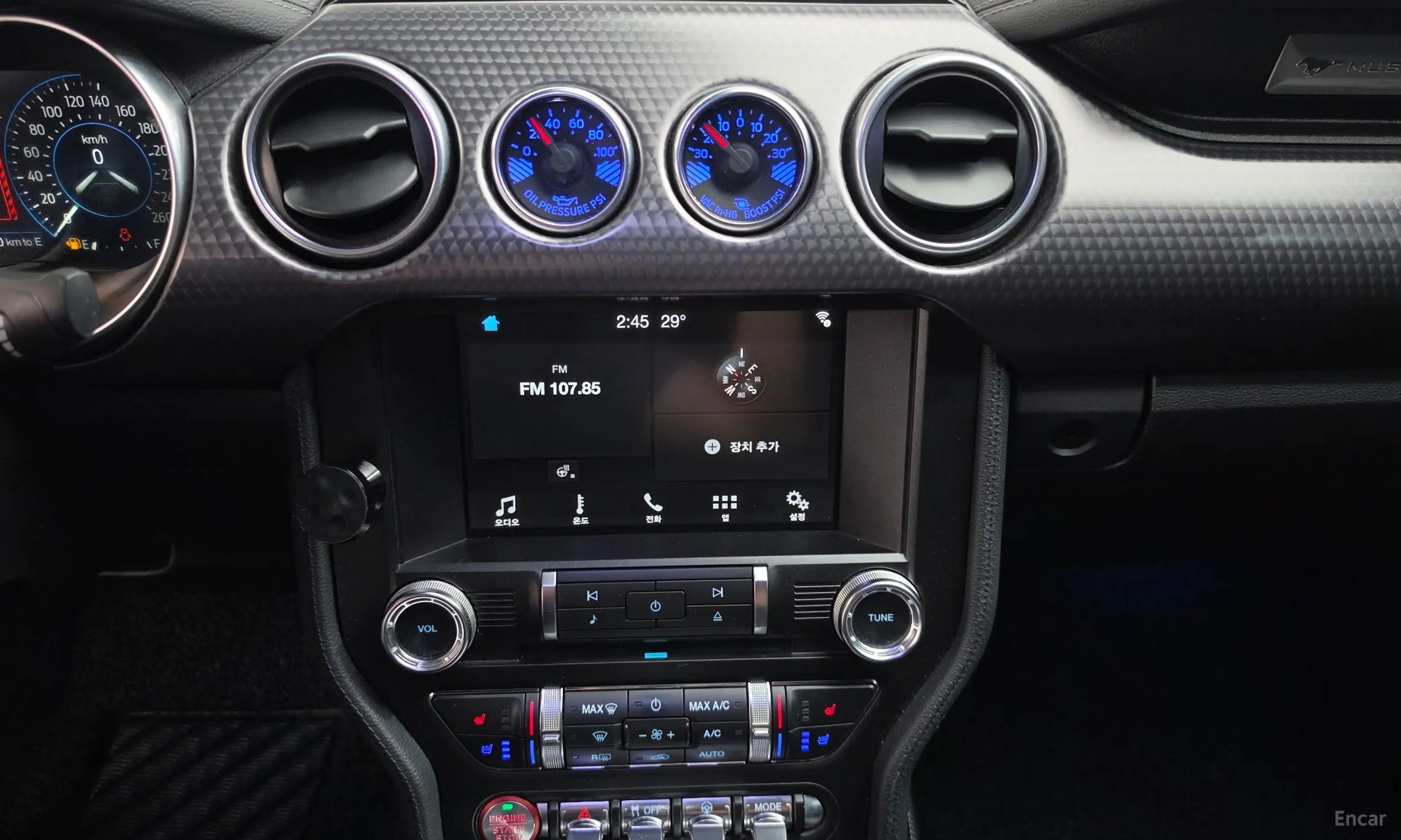 Ford Mustang превью 12