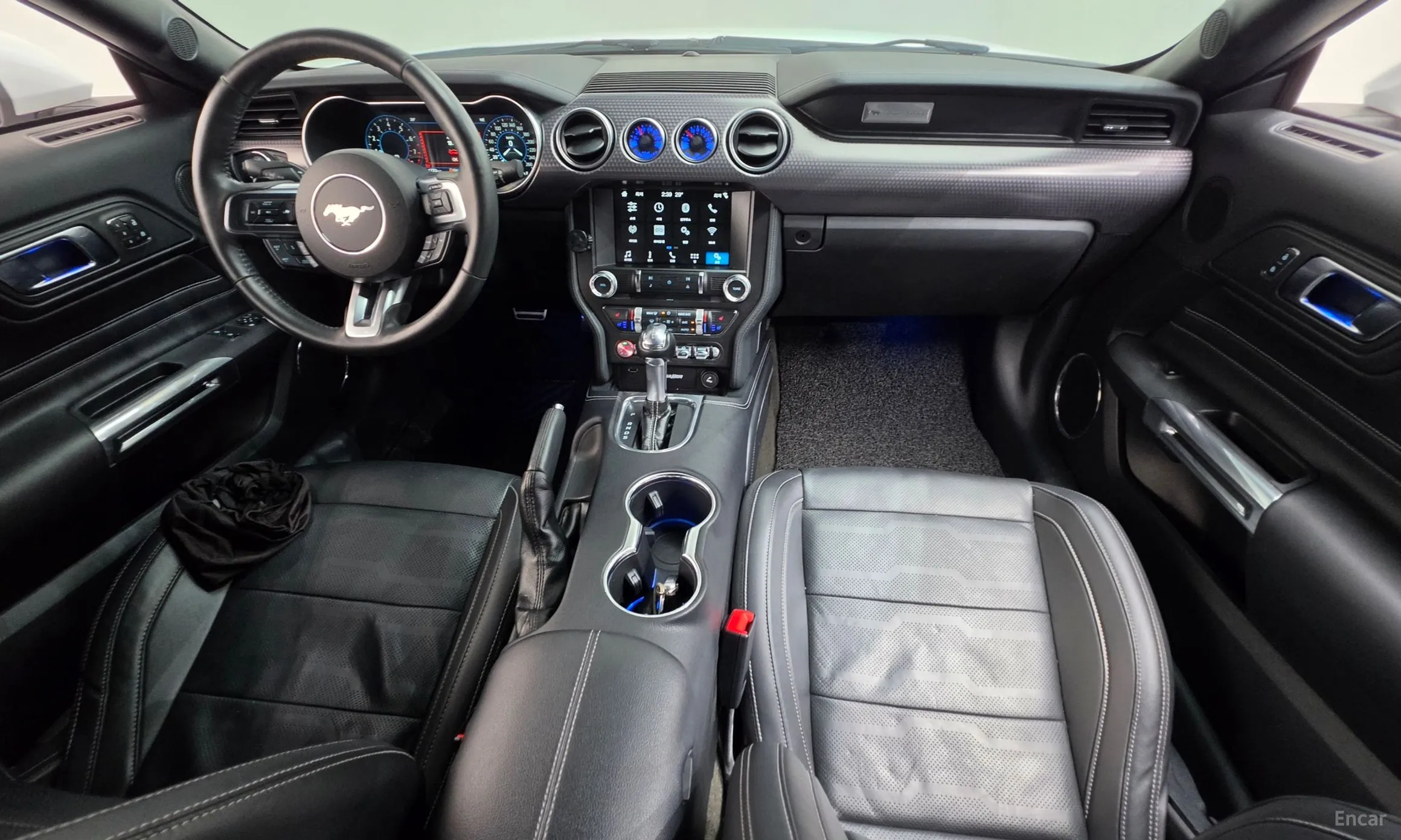 Ford Mustang превью 7