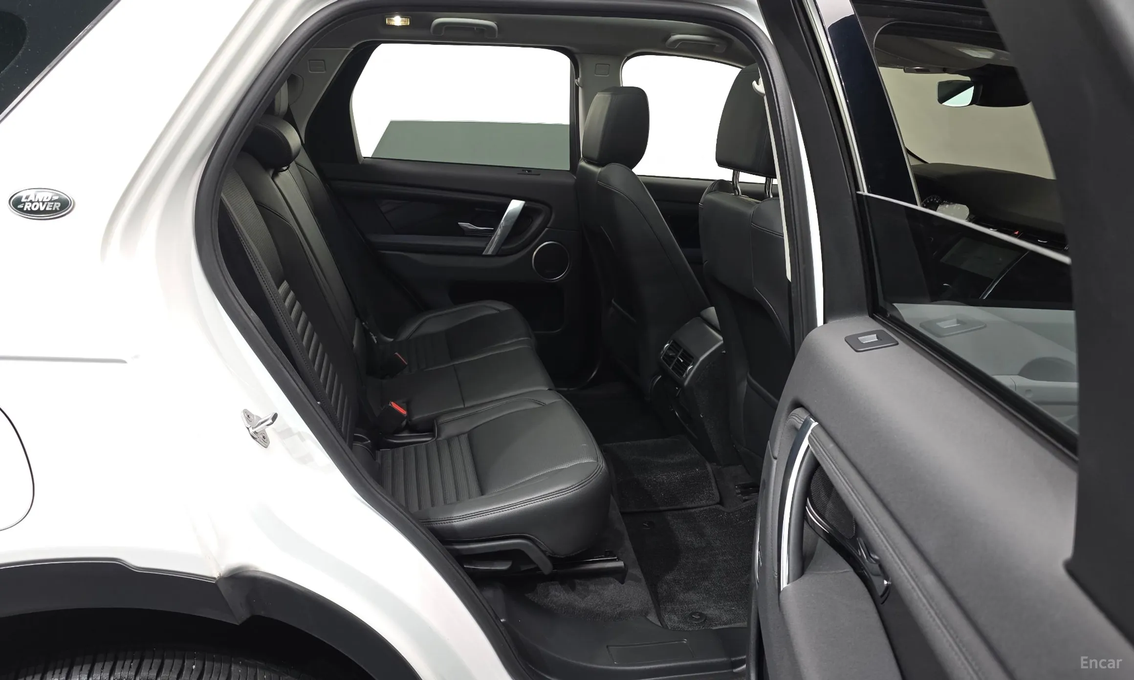 Land Rover Discovery Sports превью 12