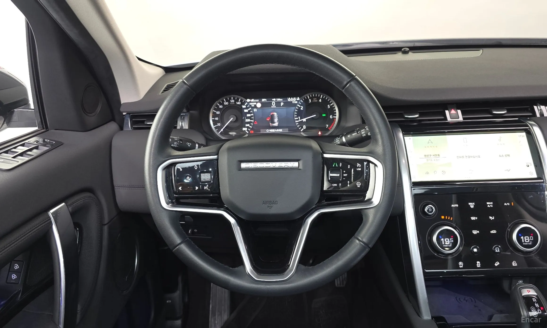 Land Rover Discovery Sports превью 13