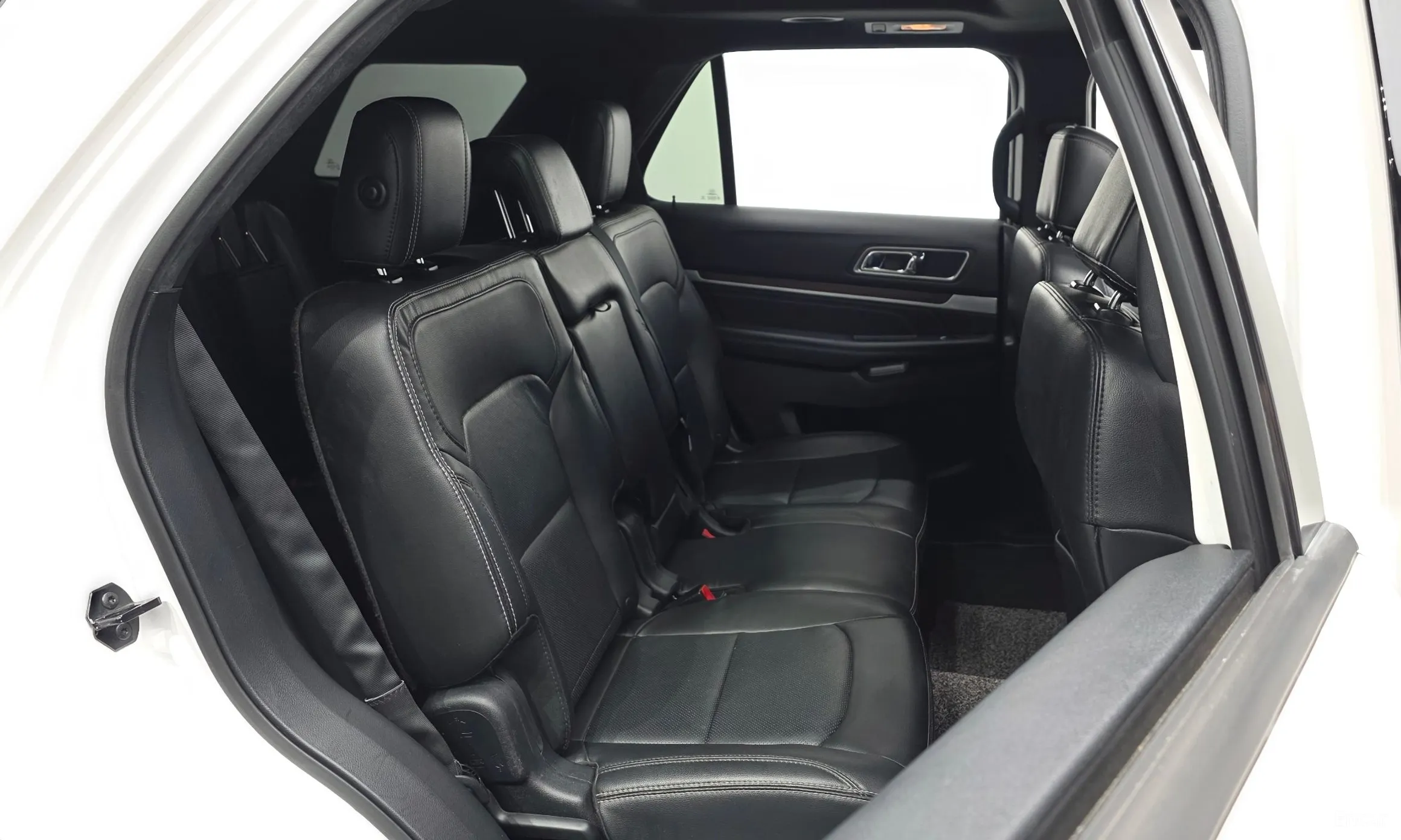 Ford Explorer превью 11