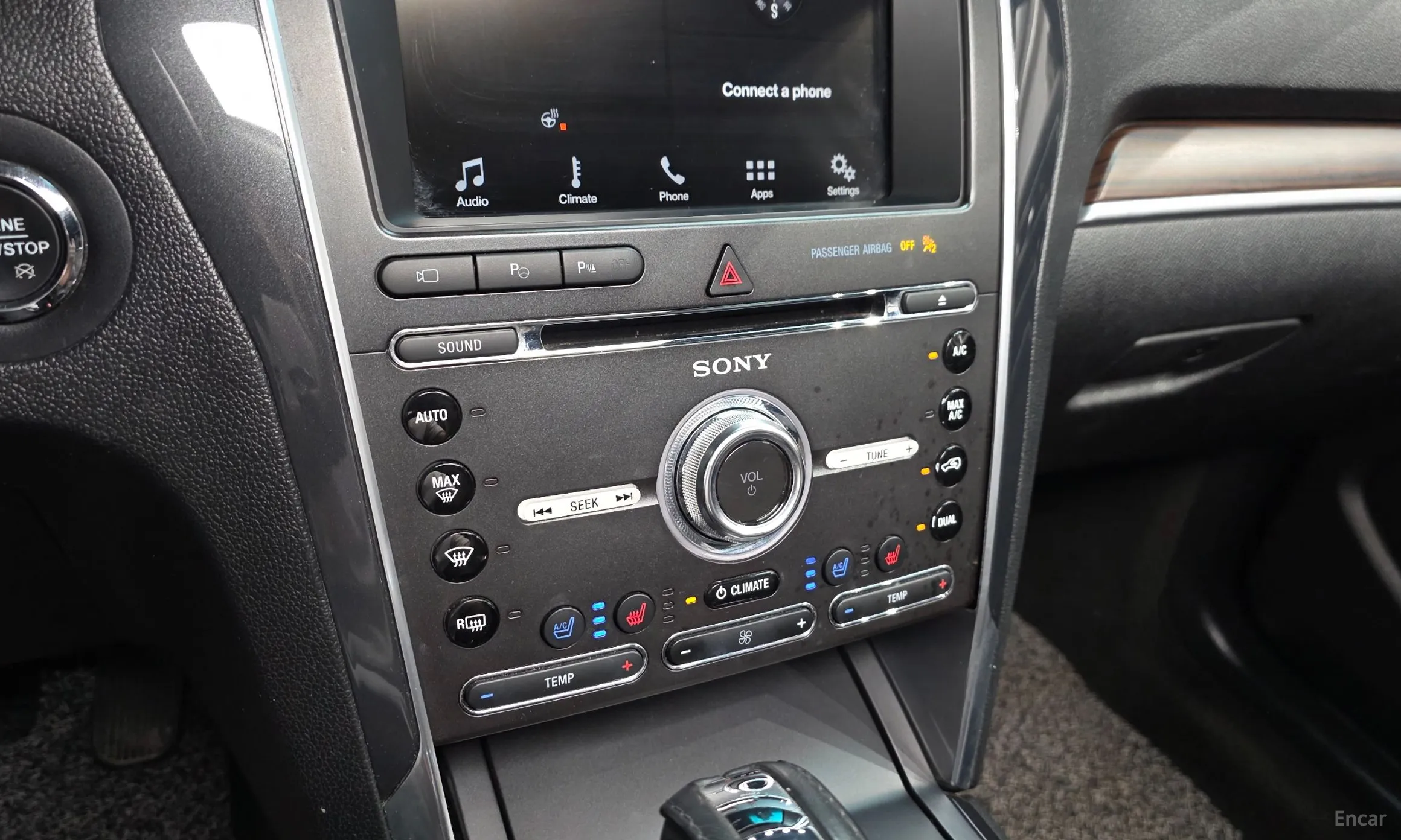 Ford Explorer превью 16