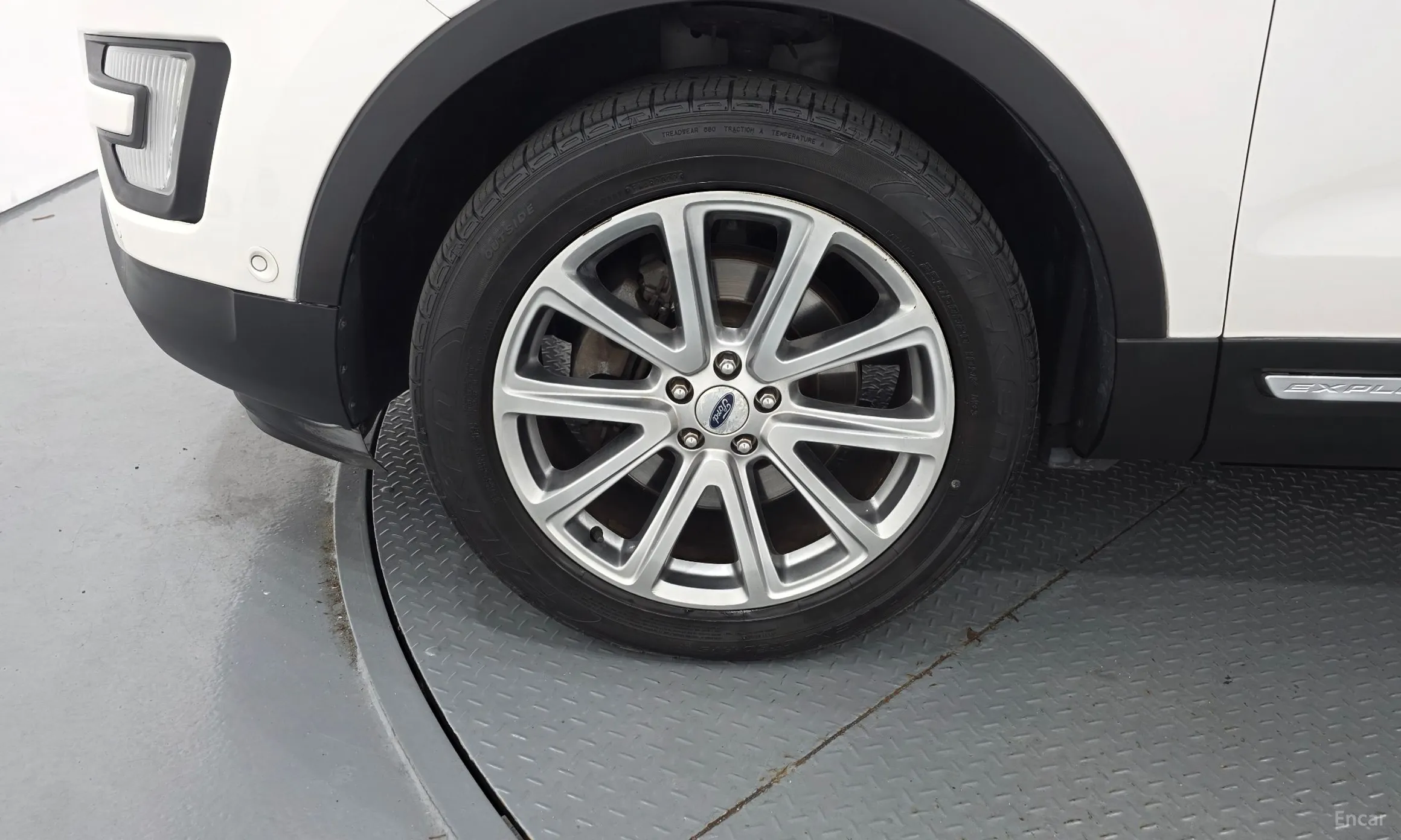 Ford Explorer превью 5