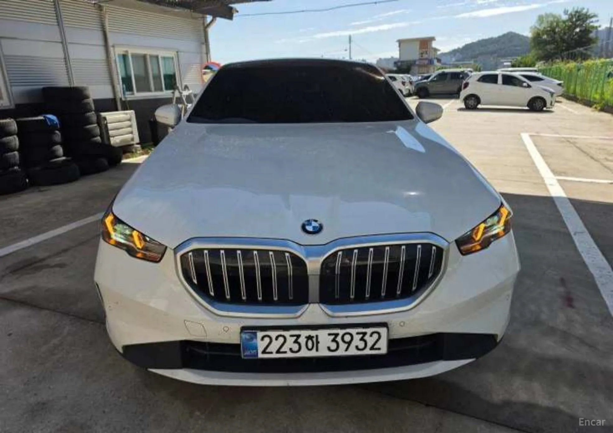 BMW 5 Series (G60)