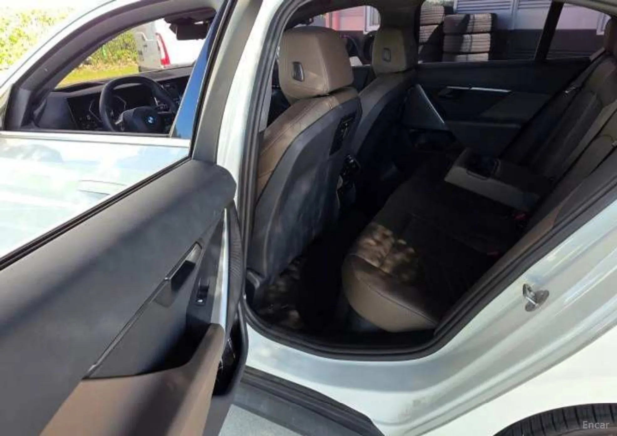 BMW 5 Series (G60) превью 10
