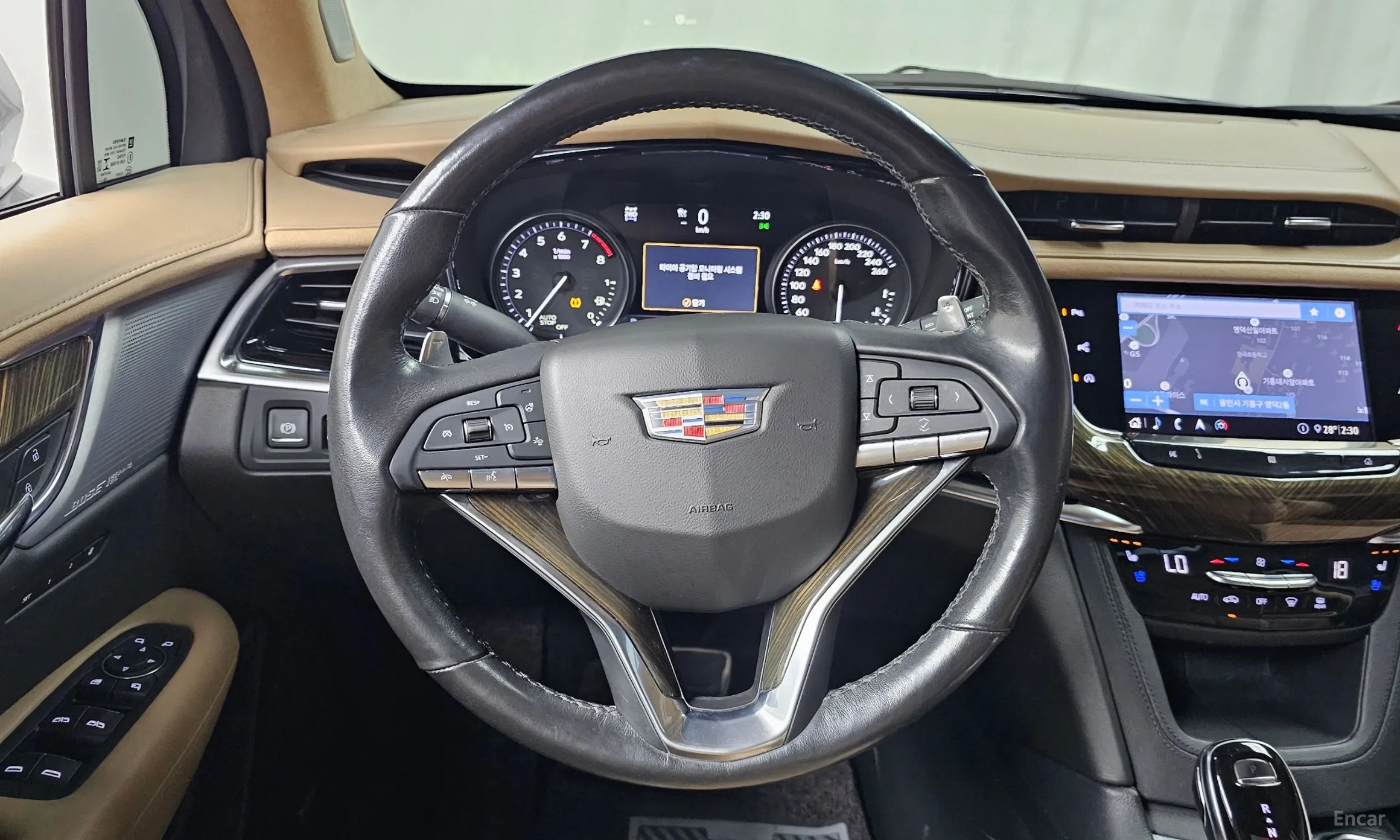 Cadillac XT6 превью 12