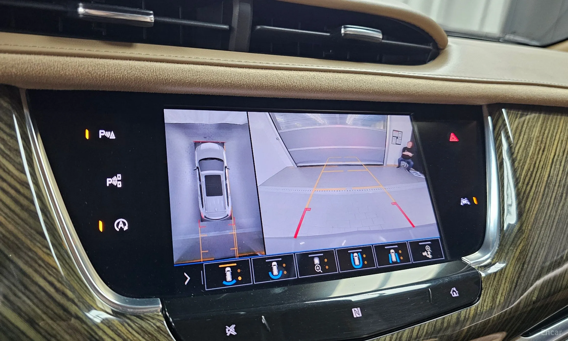 Cadillac XT6 превью 15