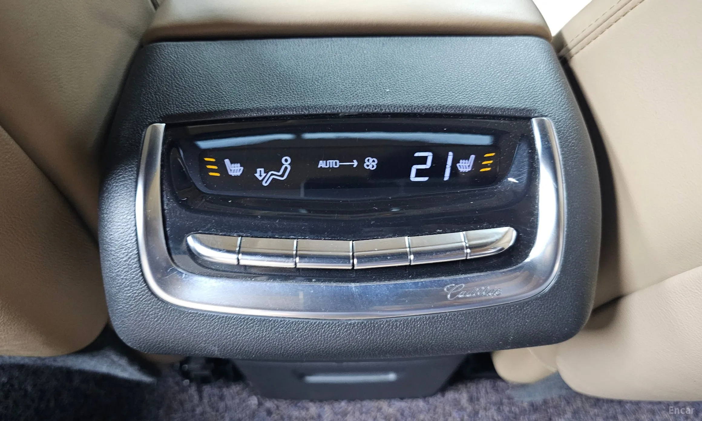 Cadillac XT6 превью 18