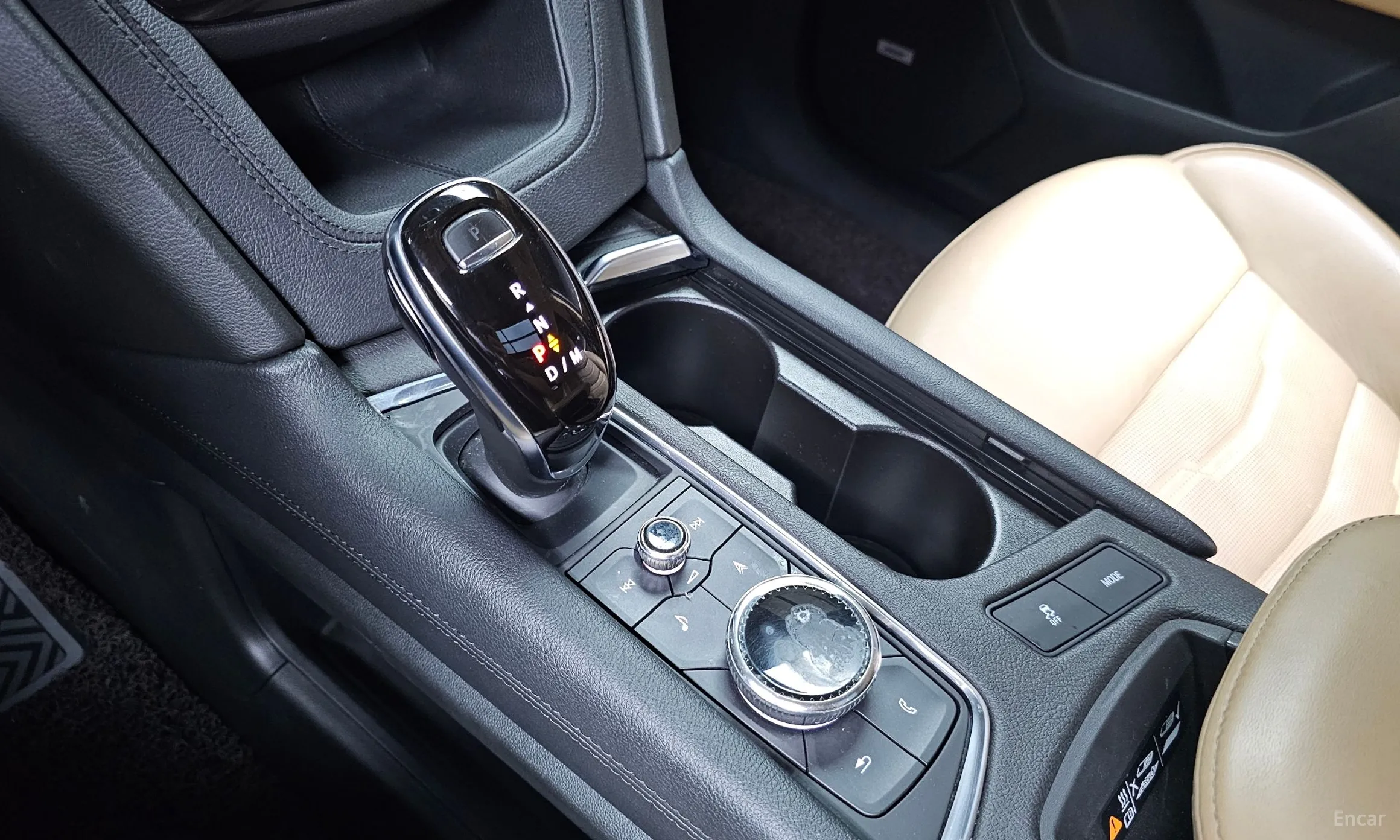 Cadillac XT6 превью 9