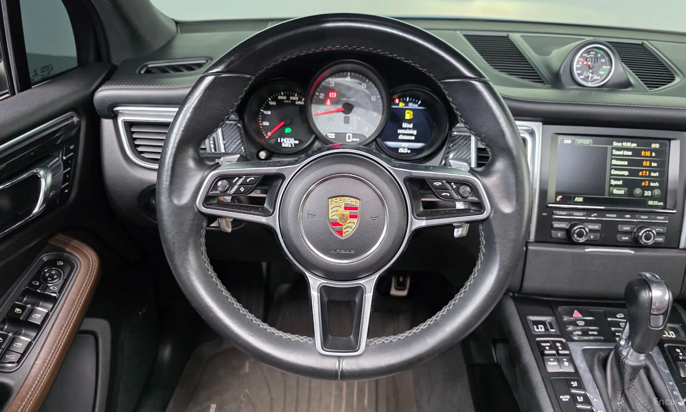 Porsche Macan превью 13