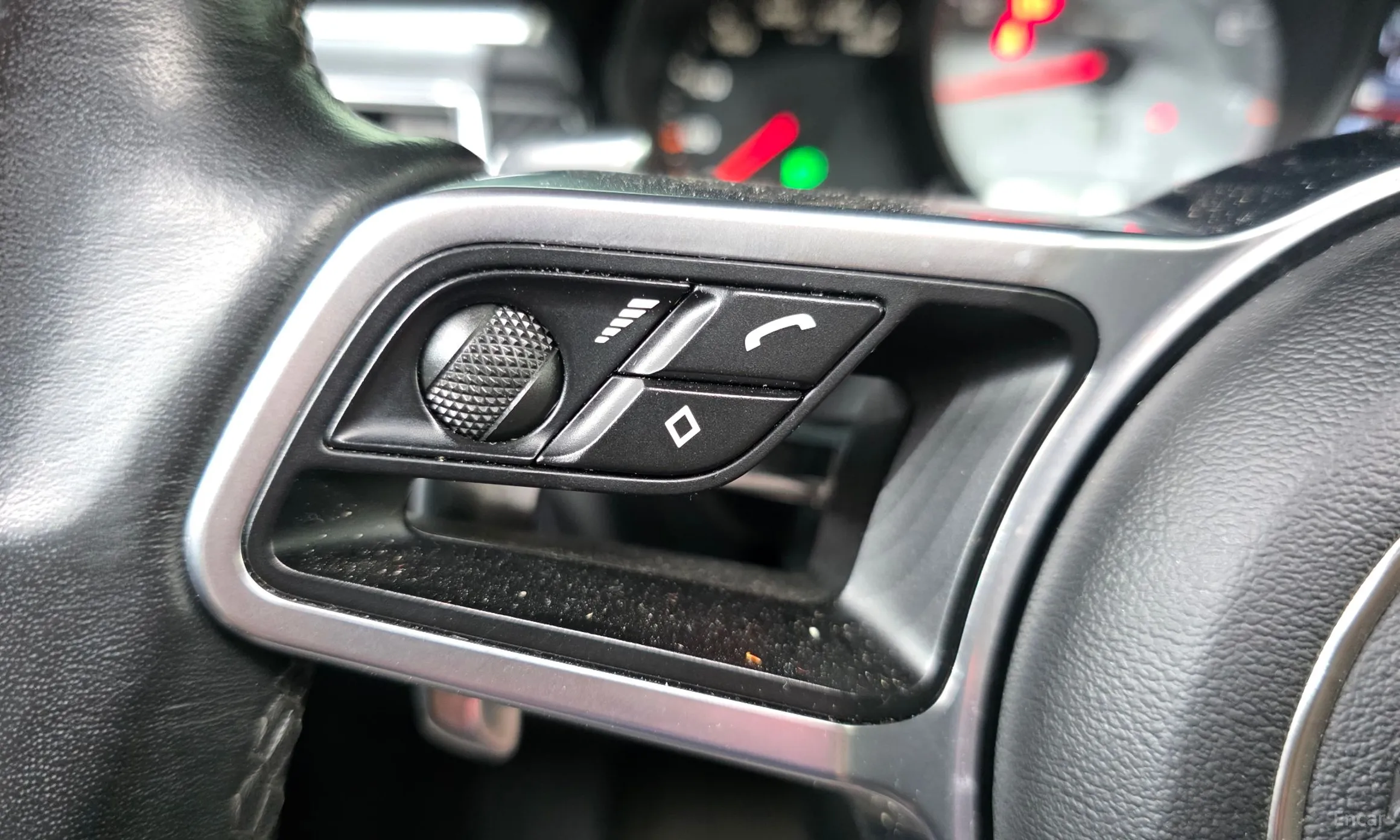 Porsche Macan превью 18