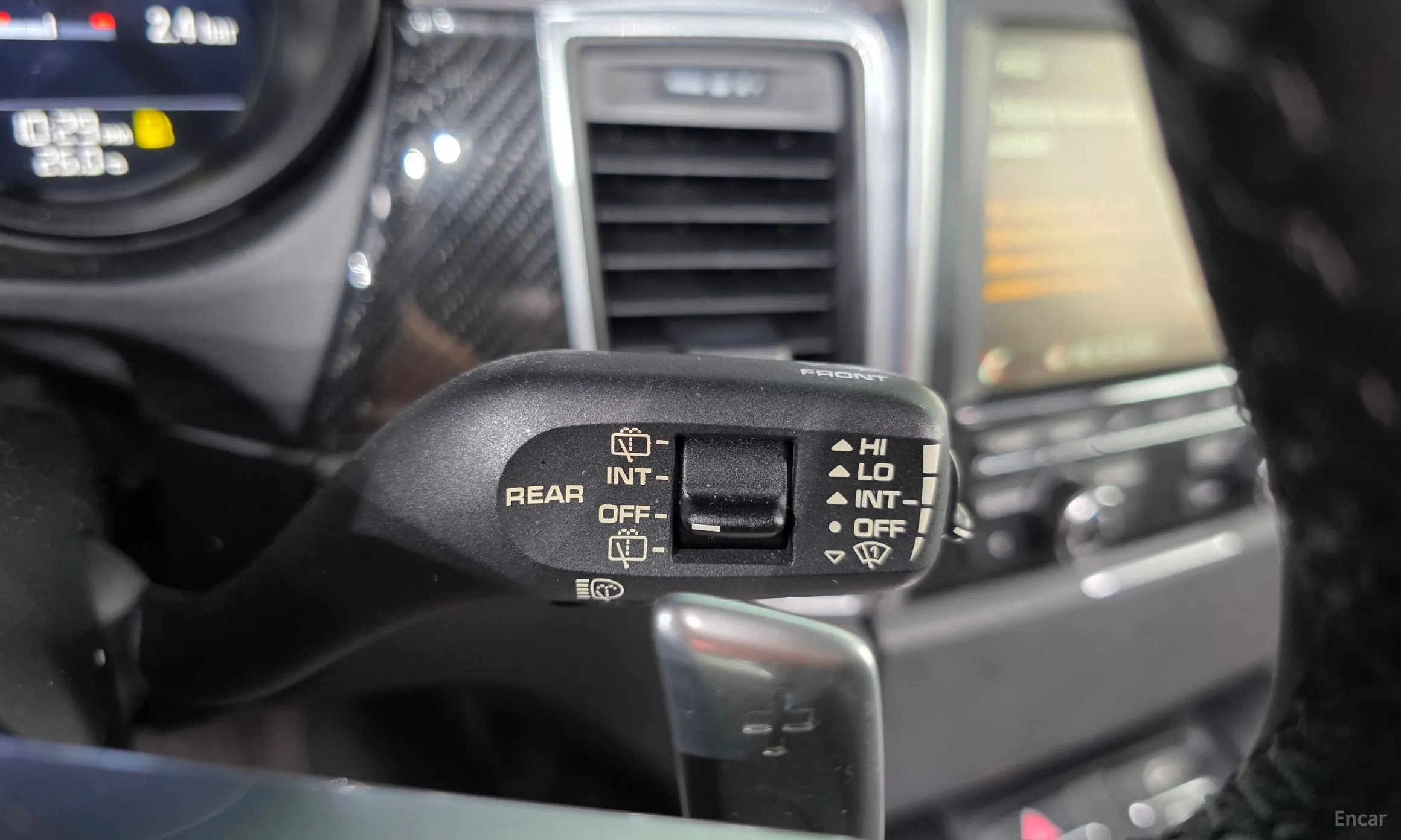 Porsche Macan превью 20