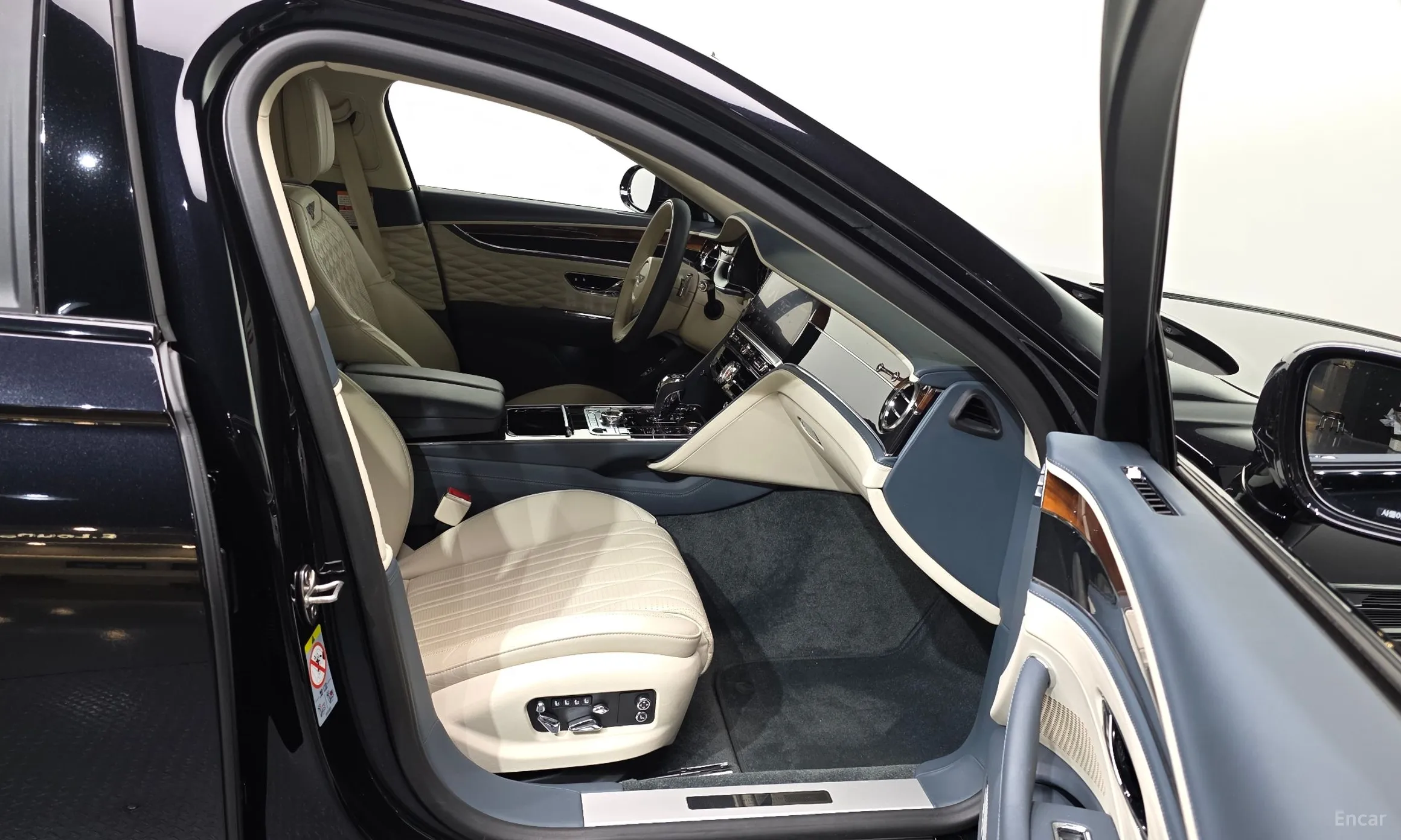 Bentley Flying Spur 3rd Generation превью 11