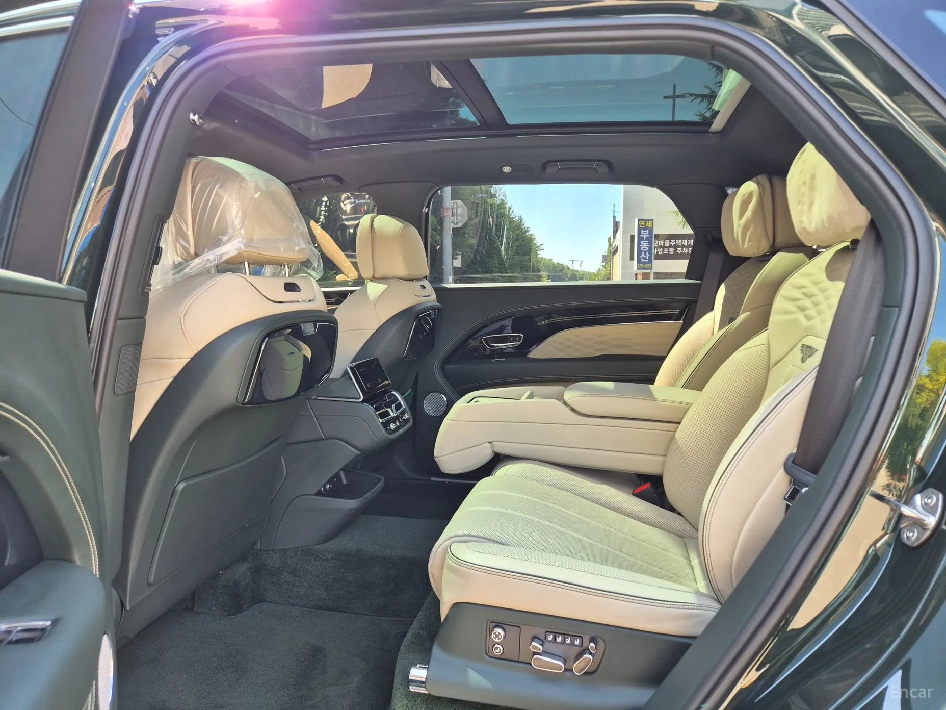 Bentley Bentayga превью 17