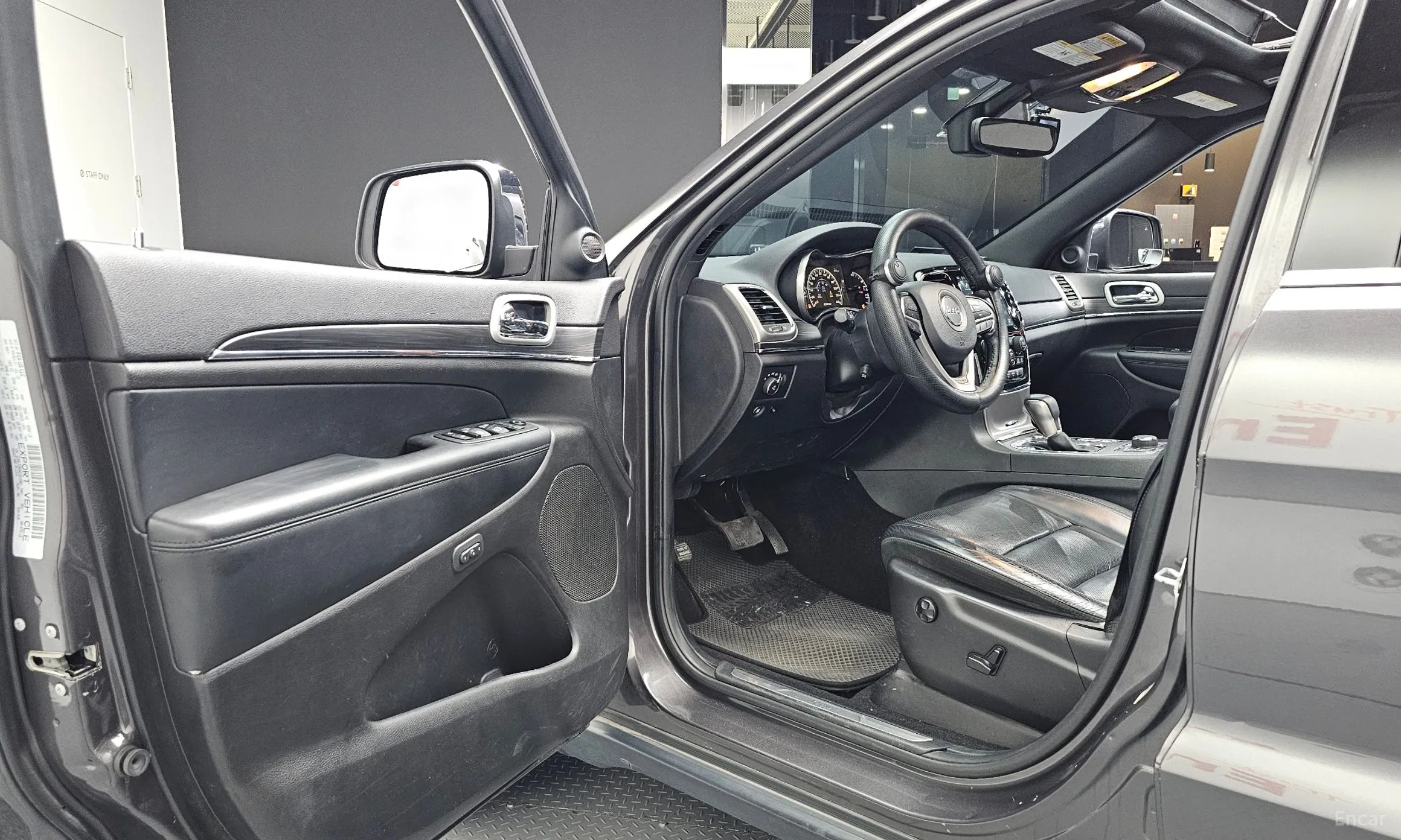 Jeep Grand Cherokee превью 10
