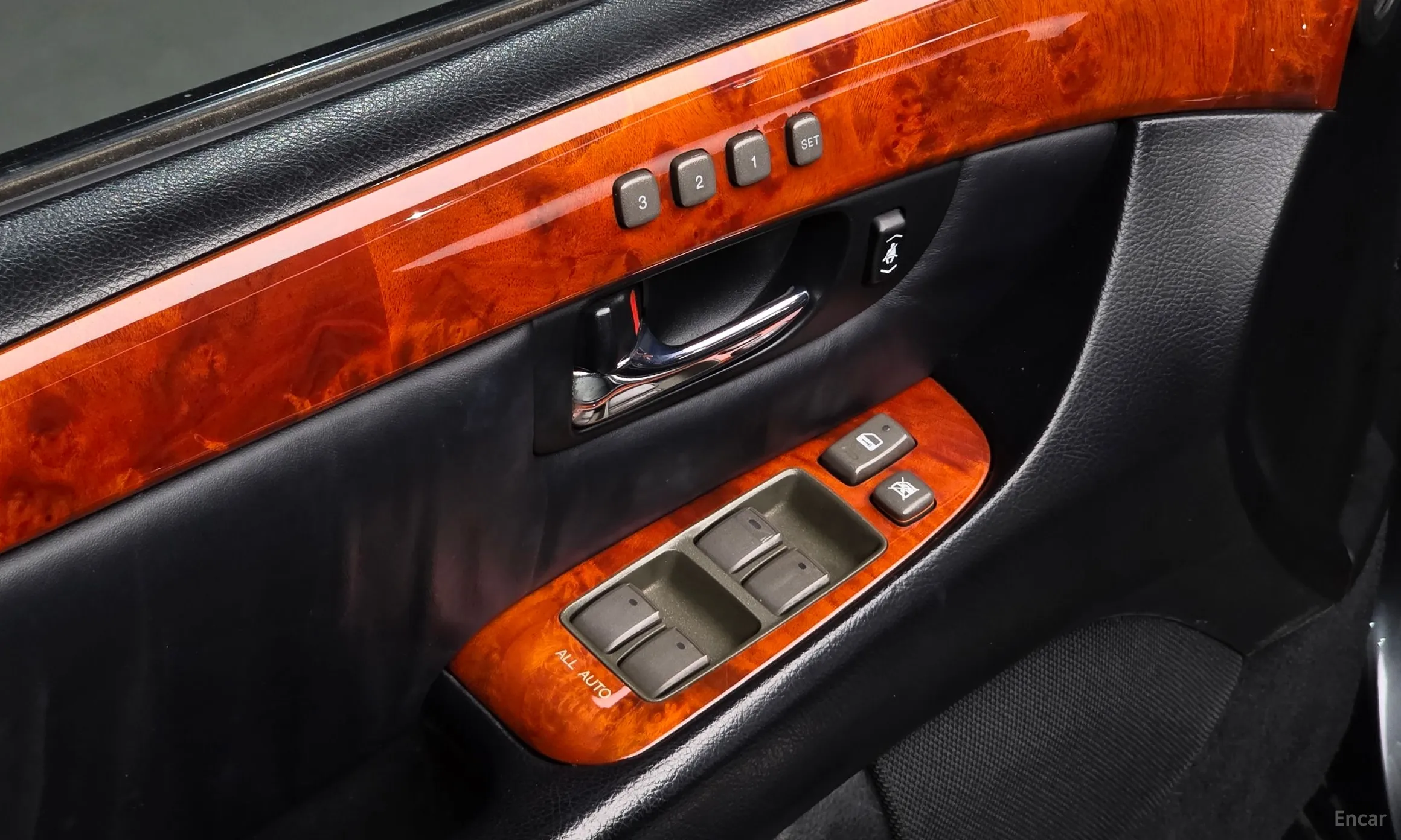 Lexus LS430 превью 16