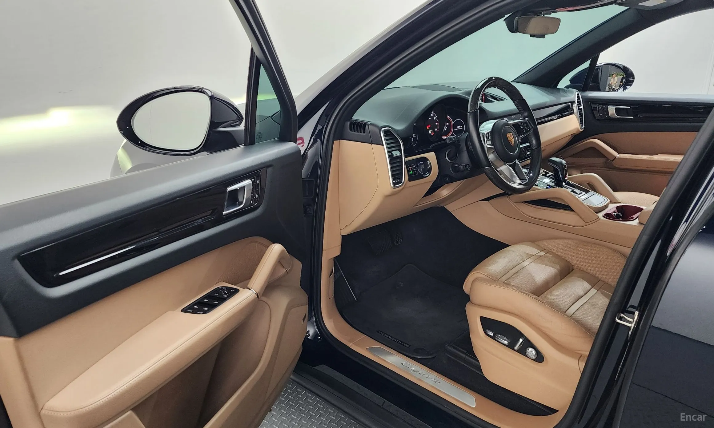 Porsche Cayenne (PO536) превью 10