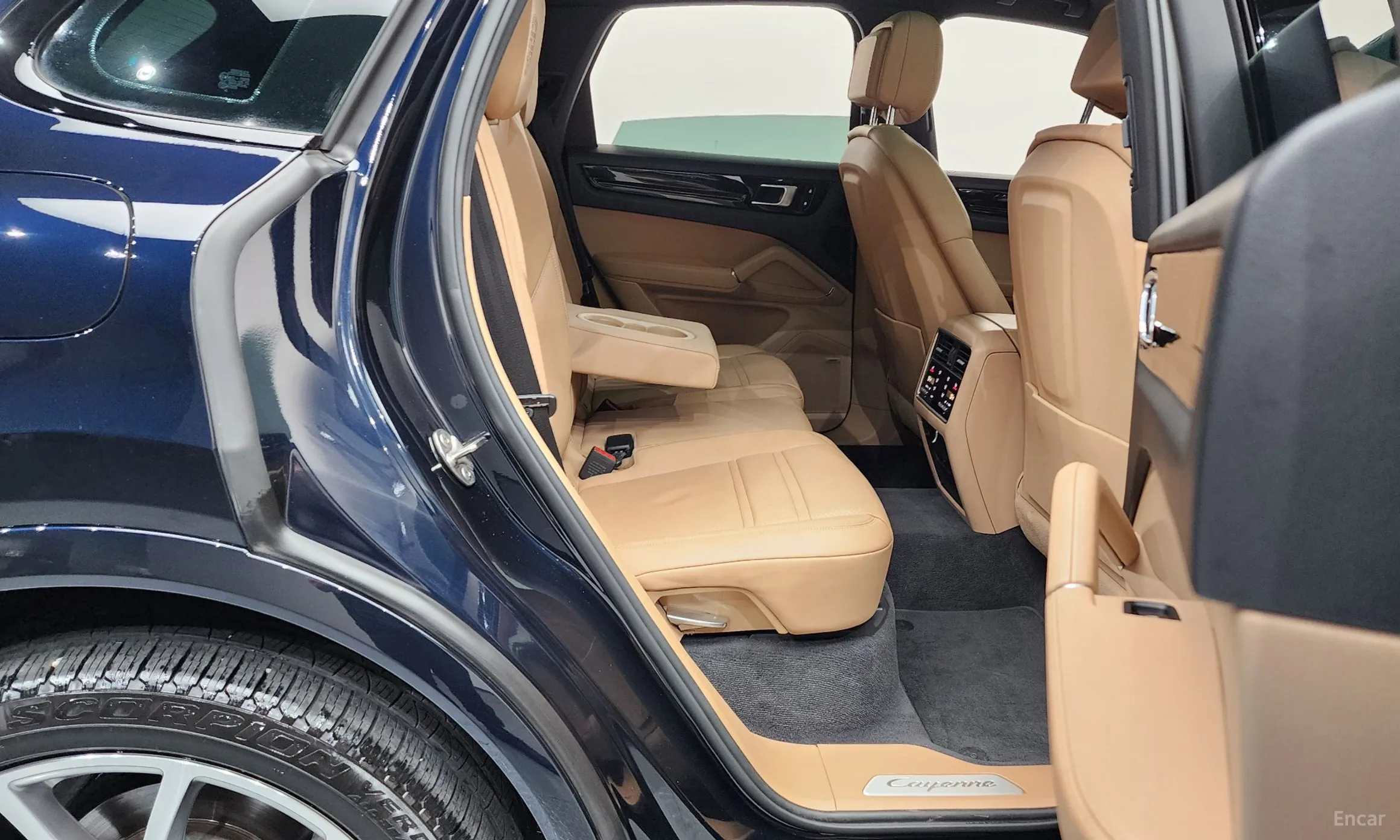 Porsche Cayenne (PO536) превью 11