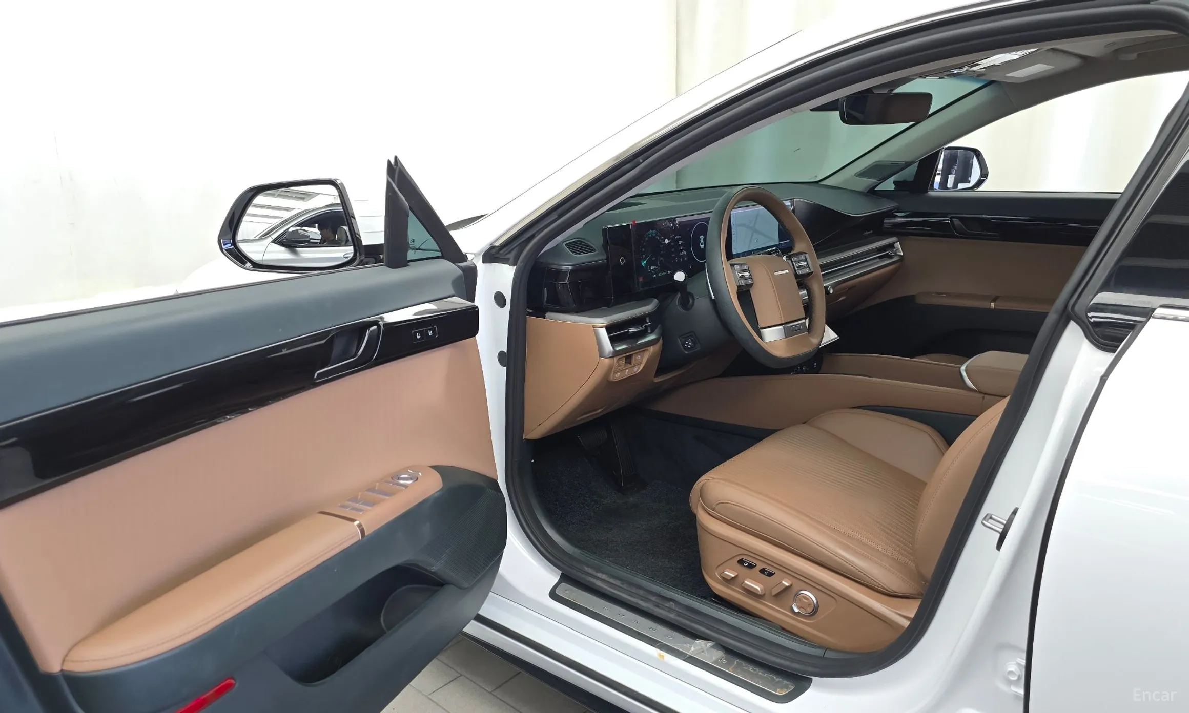 Hyundai Grandeur Hybrid (GN7) превью 10