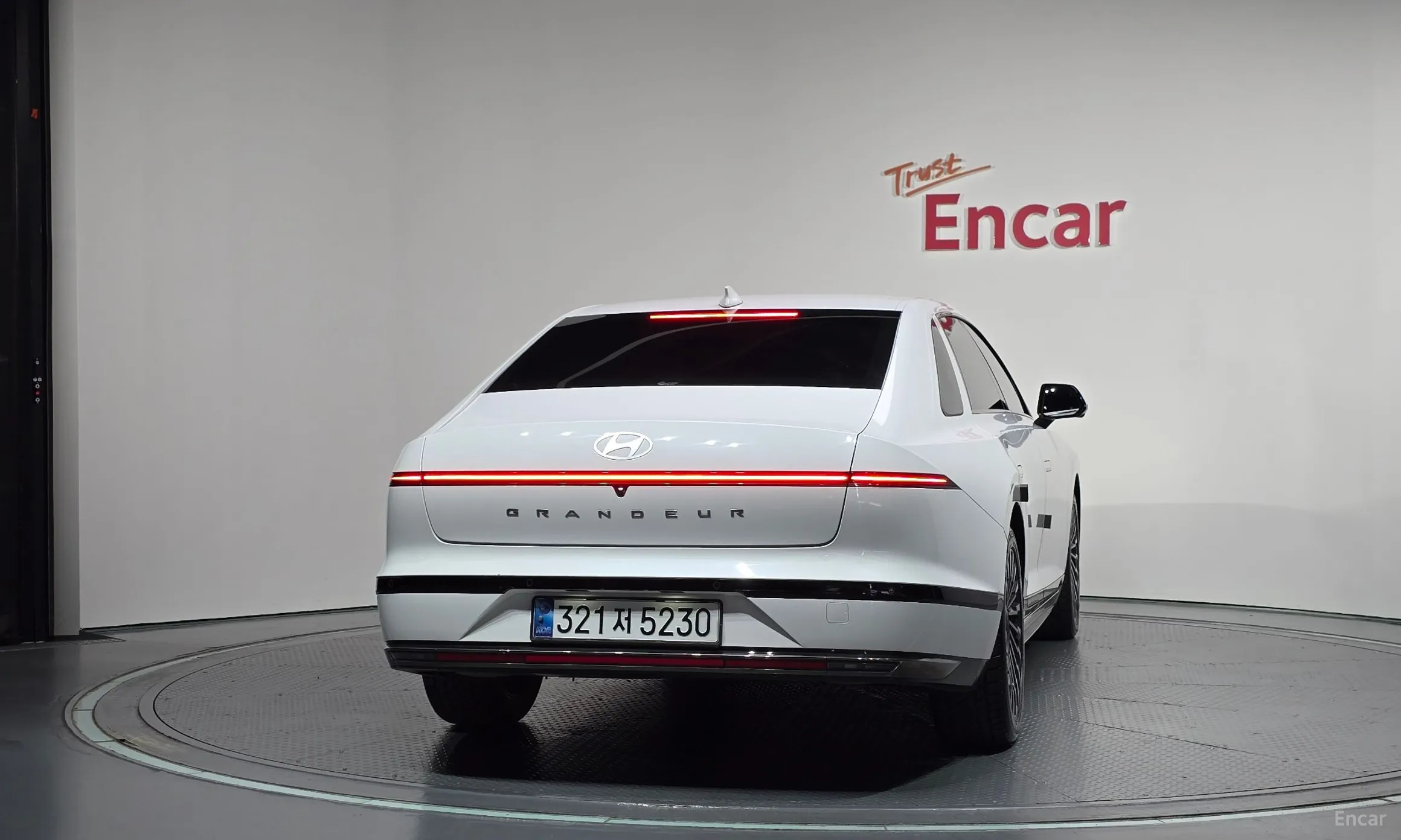 Hyundai Grandeur Hybrid (GN7) превью 4