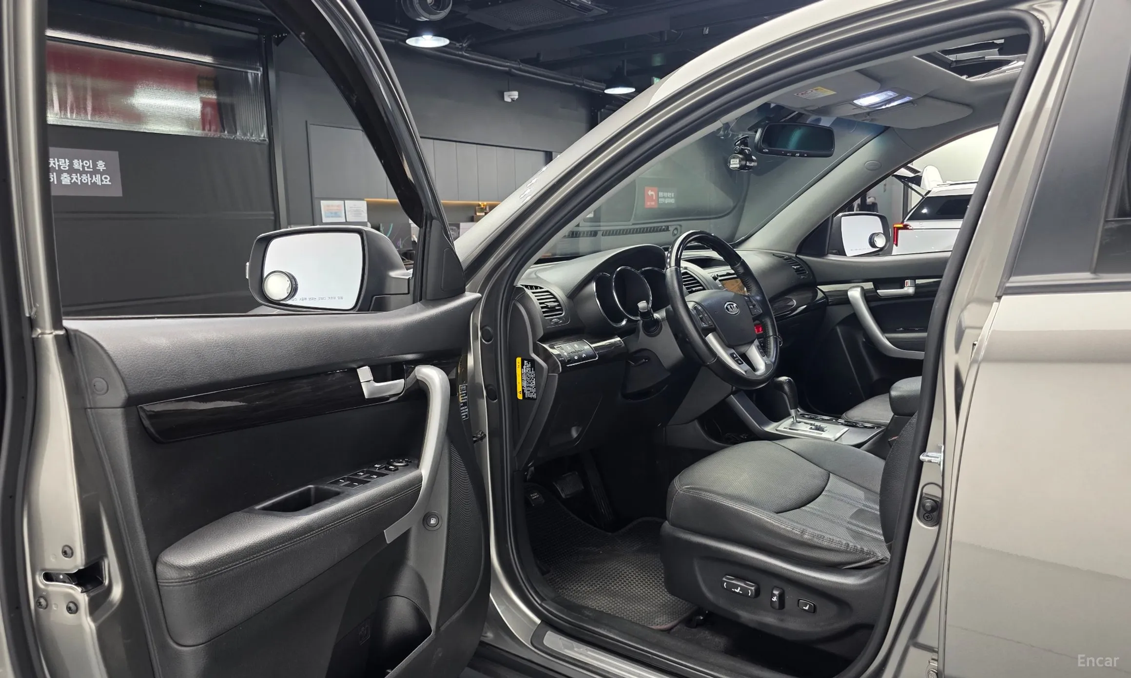 Kia Sorrento R превью 10