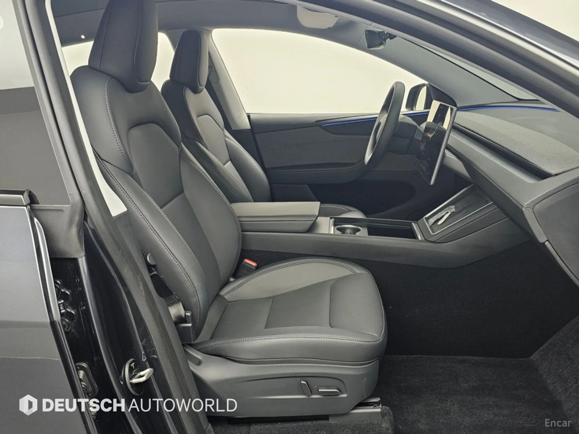 Tesla Model Y превью 10