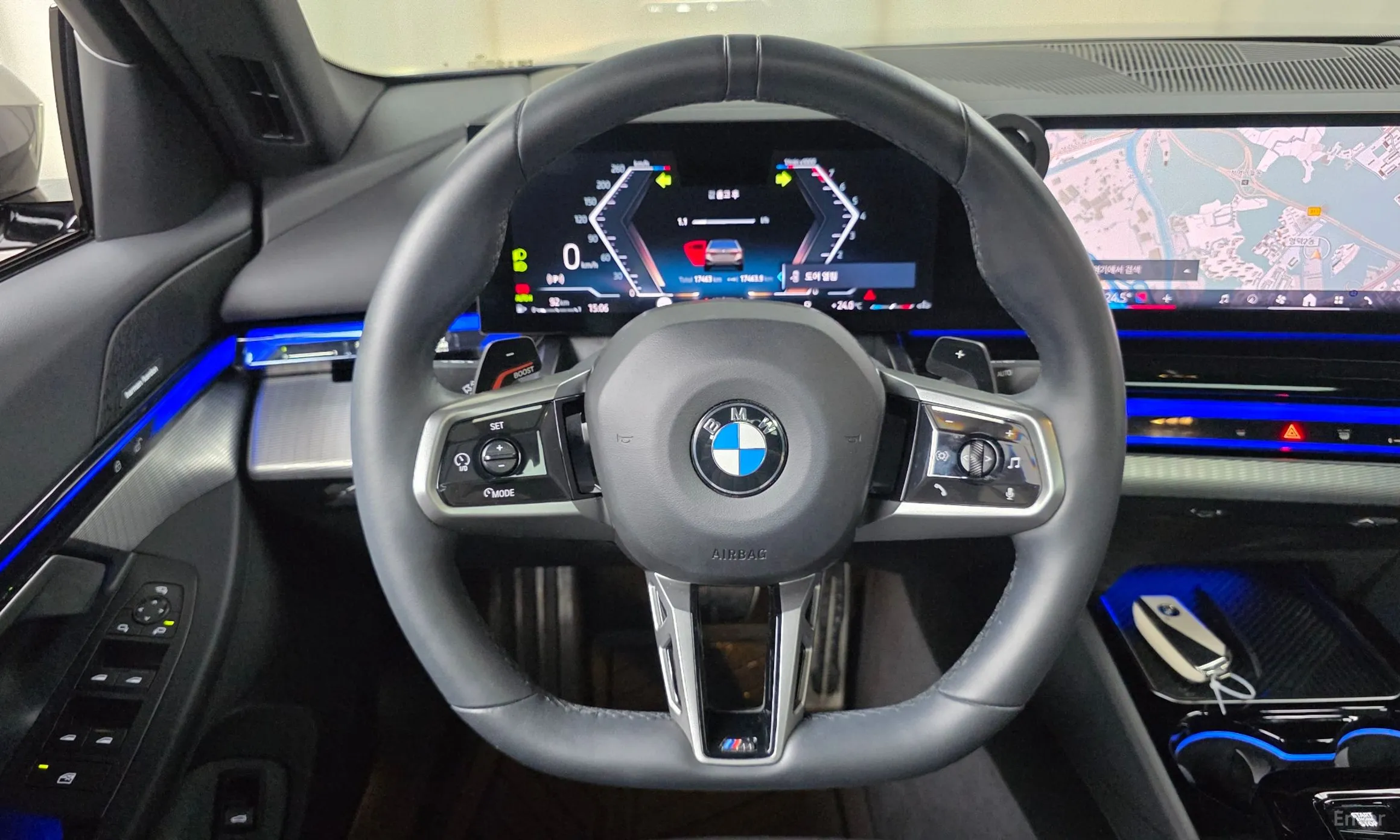 BMW 5 Series (G60) превью 15