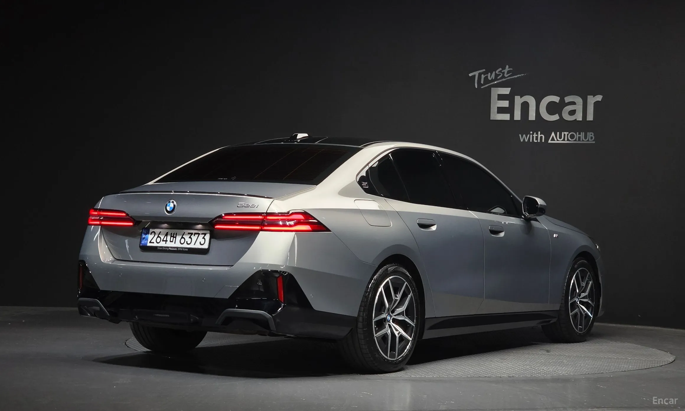 BMW 5 Series (G60)