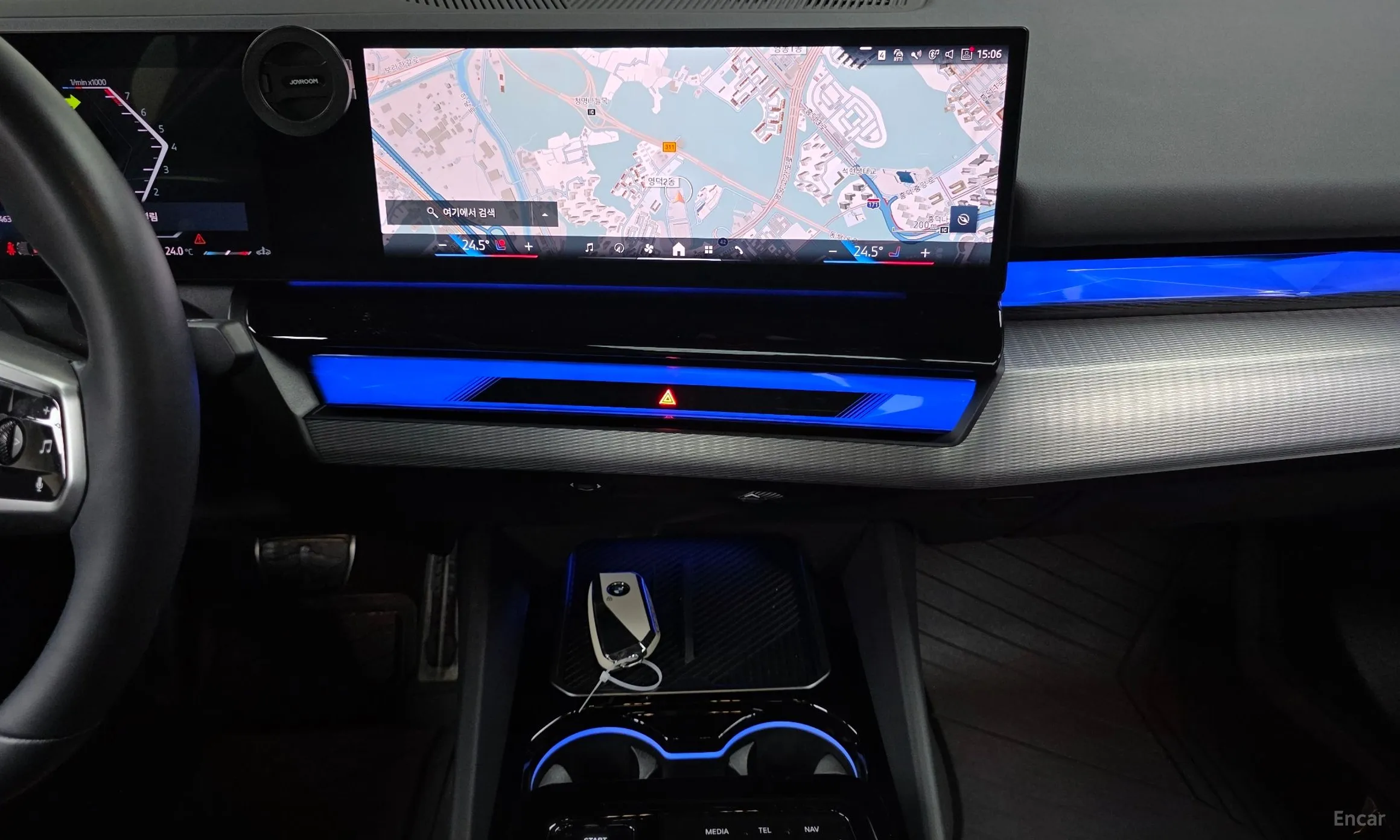 BMW 5 Series (G60) превью 19