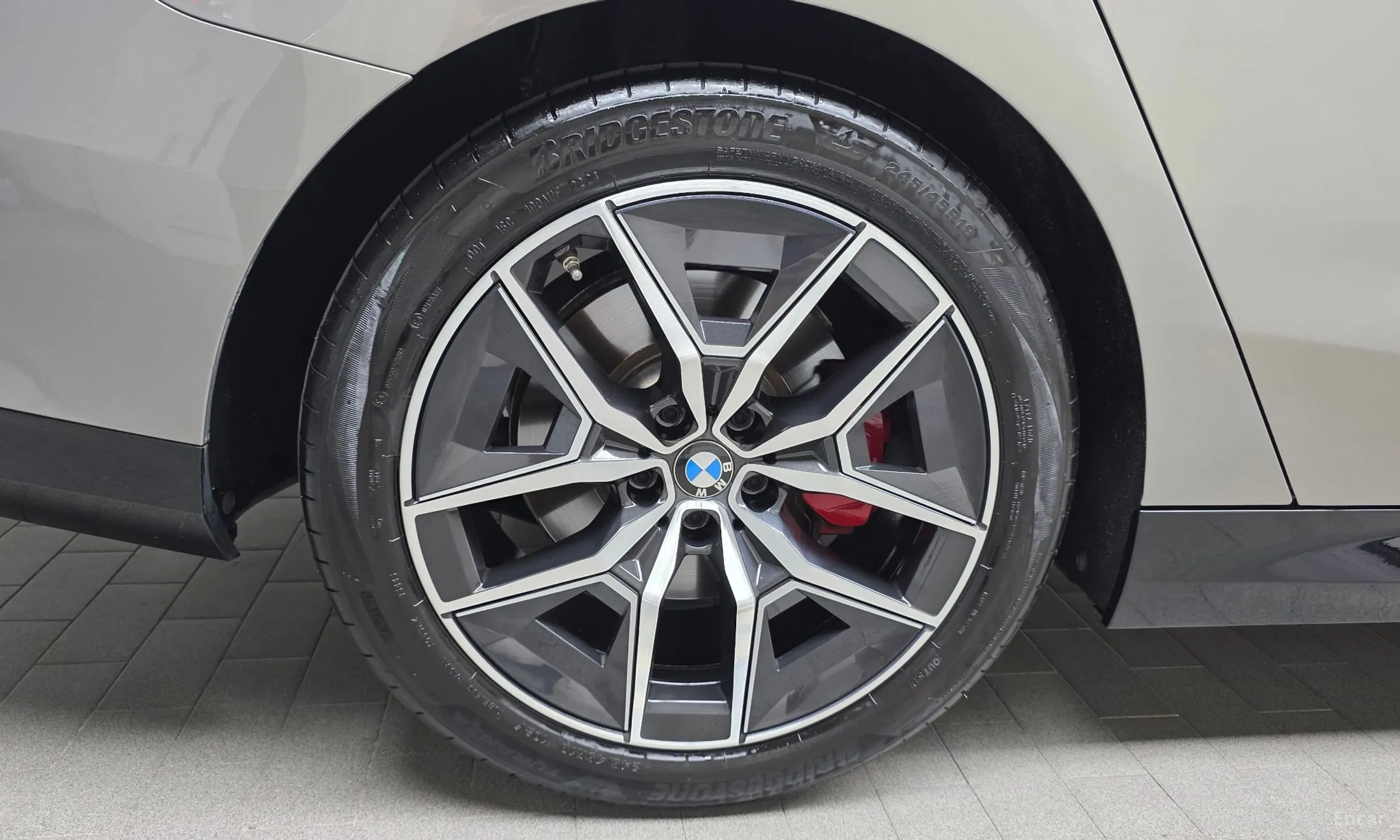 BMW 5 Series (G60) превью 5